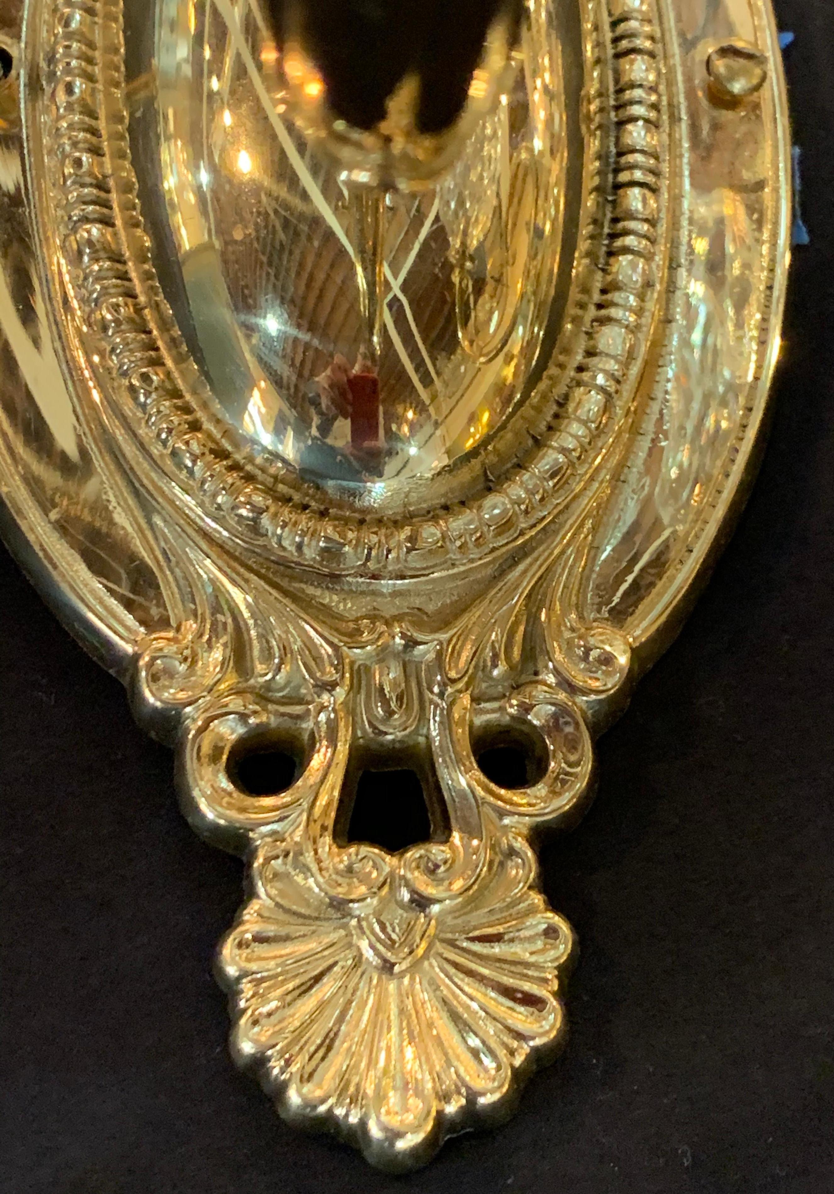 Hollywood Regency Style Waterford Brass & Crystal Single Light Wall Sconces Pair In Good Condition In Manhasset, NY