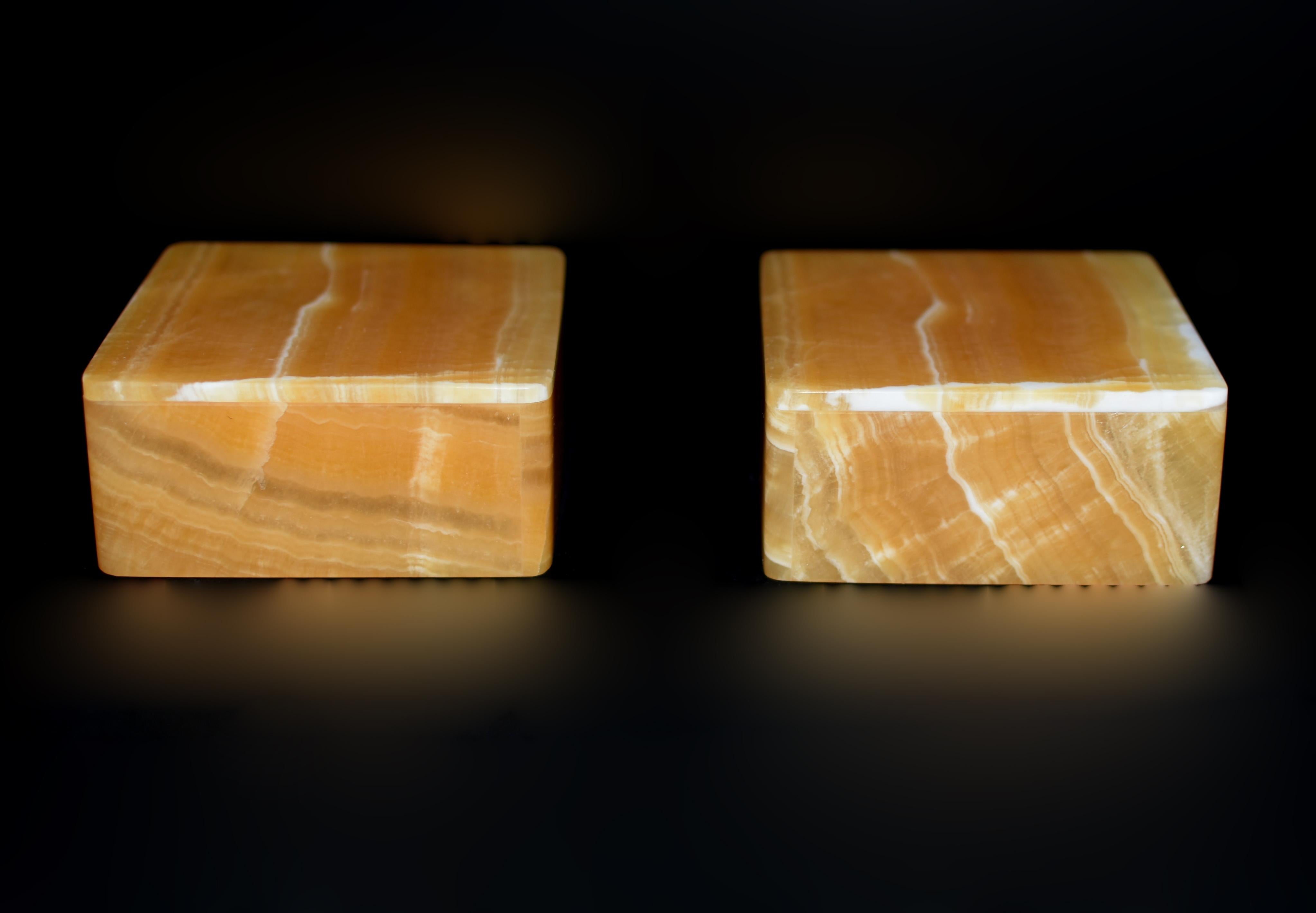 Hand-Carved Pair Honey Calcite Onyx Box 4