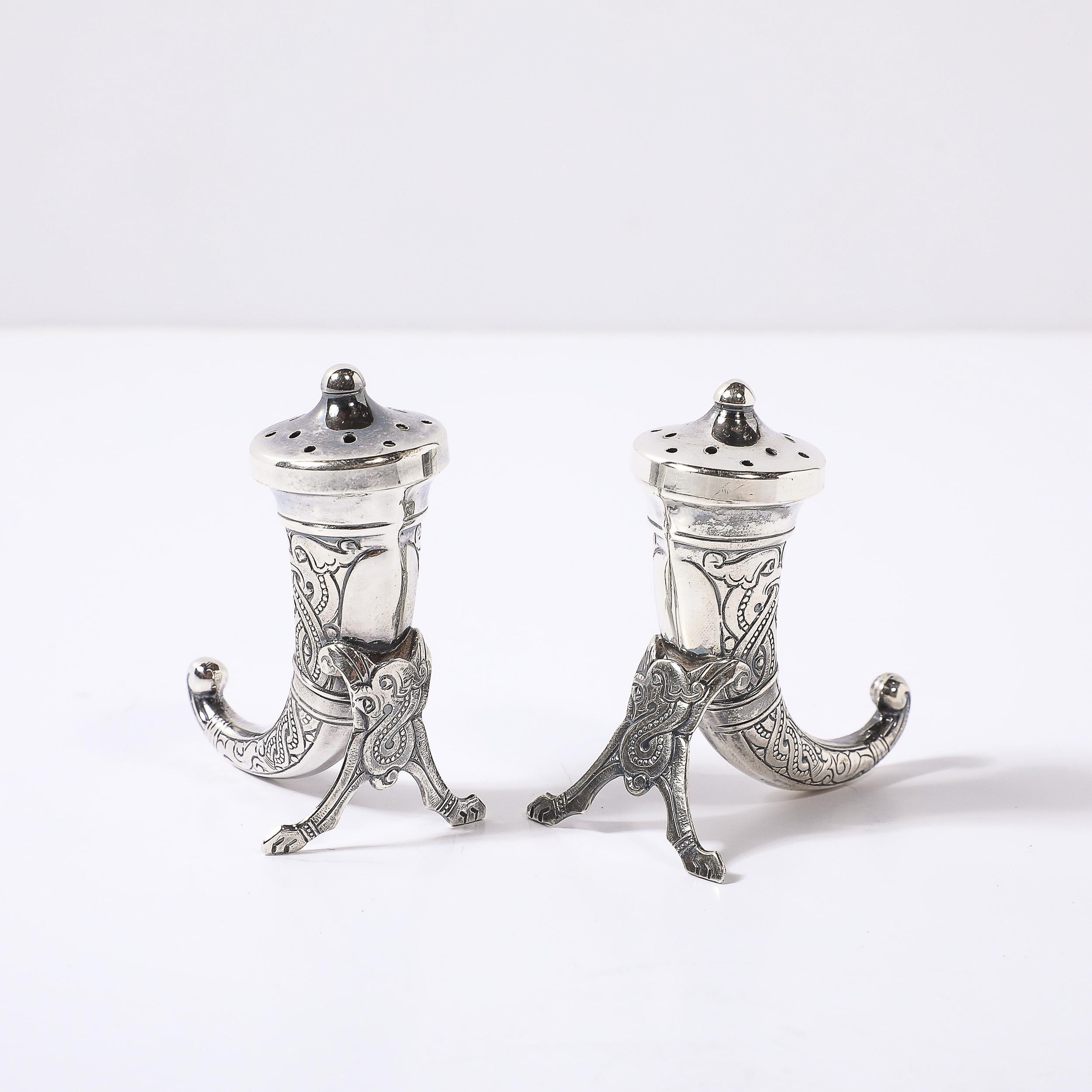 Art déco Paire de salières et de poivrières en argent sterling de forme Horn par Theodor Olsens en vente