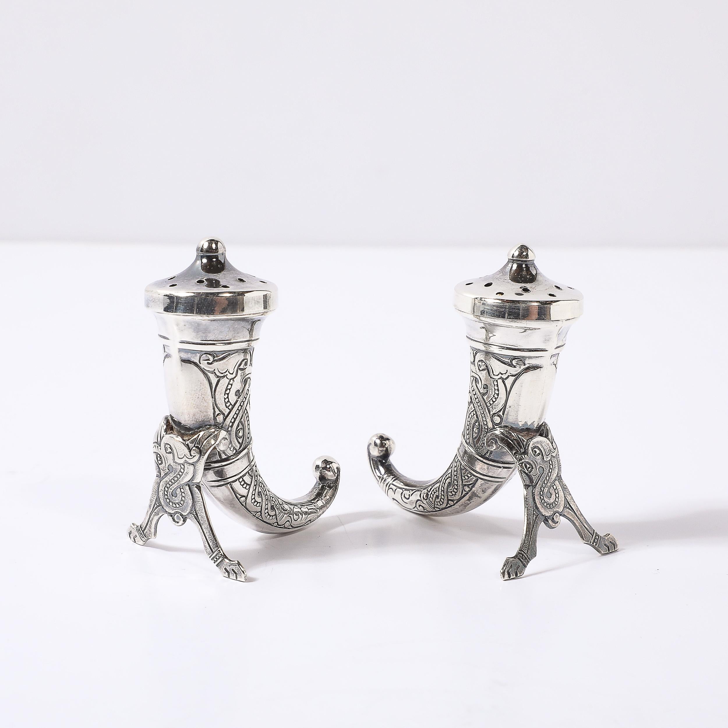 Paire de salières et de poivrières en argent sterling de forme Horn par Theodor Olsens Excellent état - En vente à New York, NY
