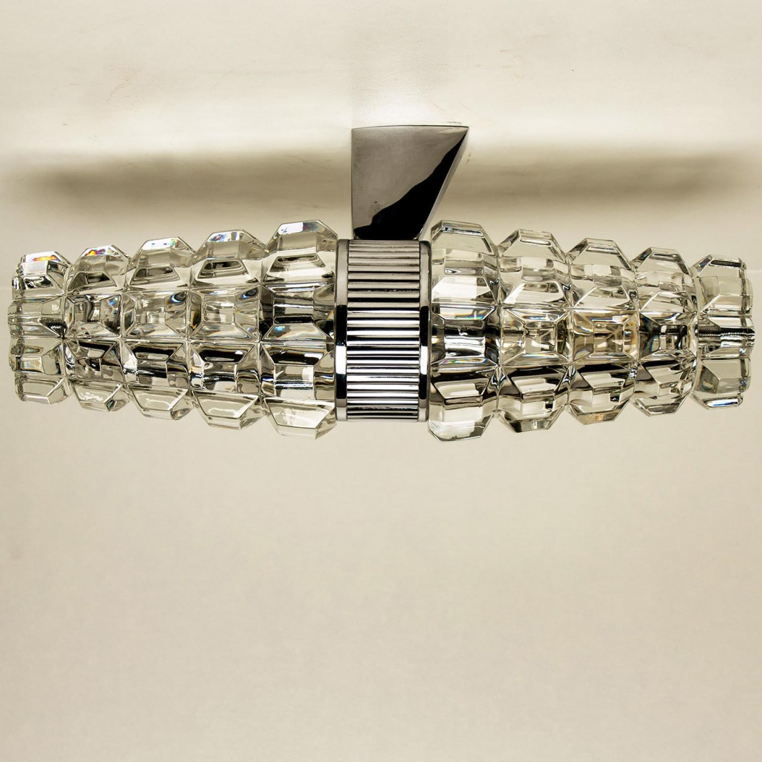 Mid-Century Modern Pair Hourglass Shaped Chrome Wall Sconce, France, Europe, 1970s For Sale
