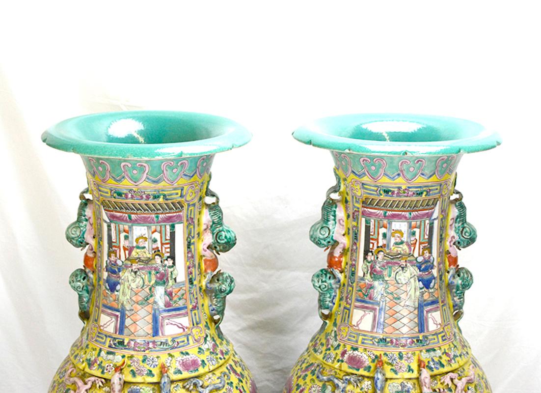 Pair Huge Chinese Qing Tongzhi Style Famille Jaune Figures Floor Porcelain Vase In Good Condition For Sale In Danville, CA