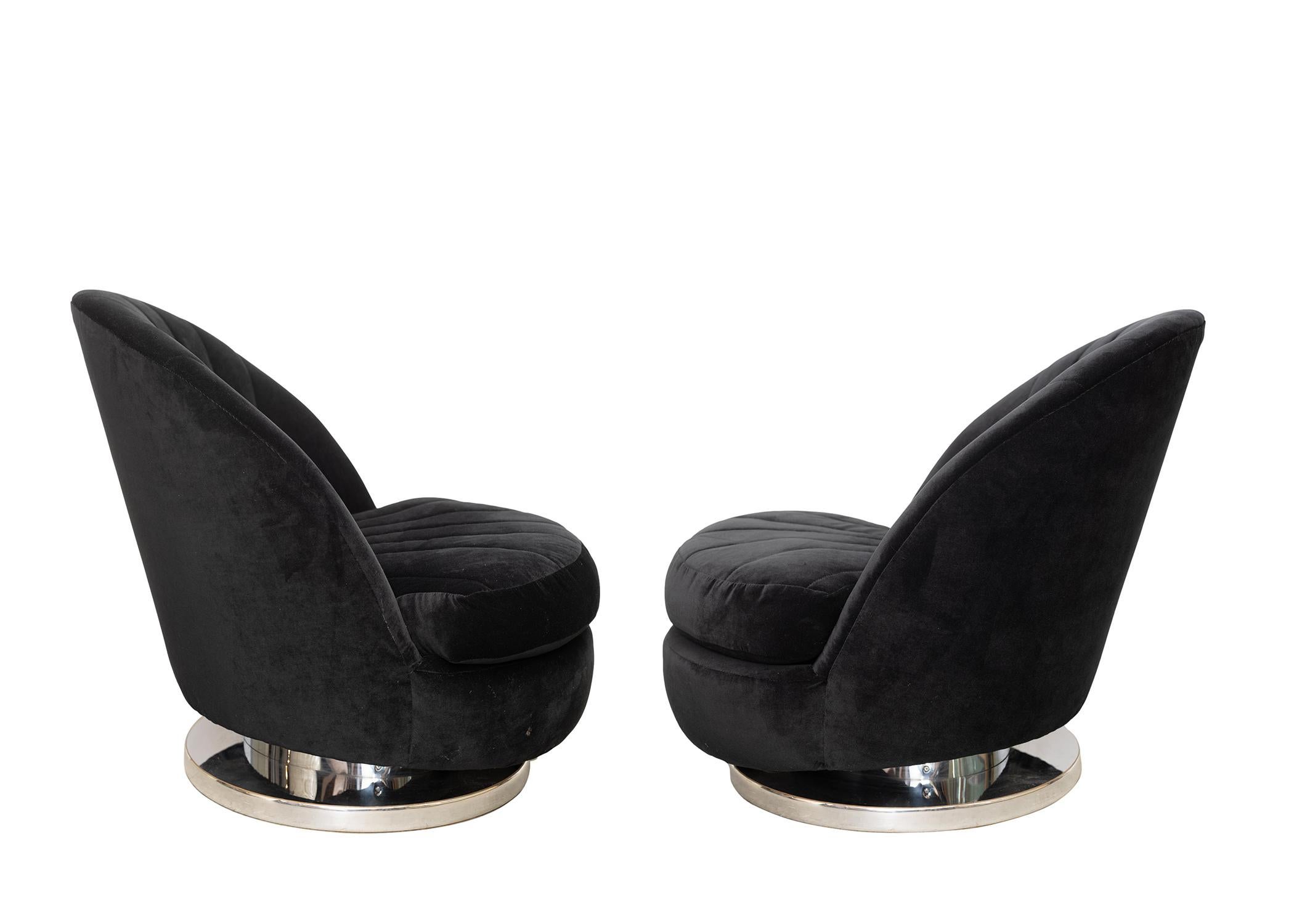 Mid-Century Modern Pair Iconic Milo Baughman Swivel and Tilt Lounge Chairs in Black, Ca. 1975