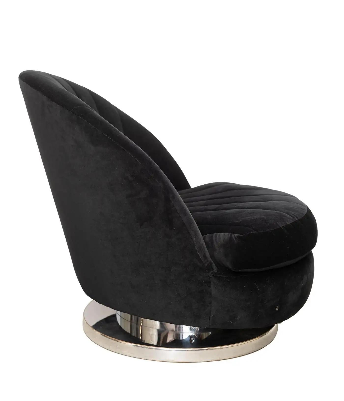 Velvet Pair Iconic Milo Baughman Swivel and Tilt Lounge Chairs in Black, Ca. 1975 For Sale