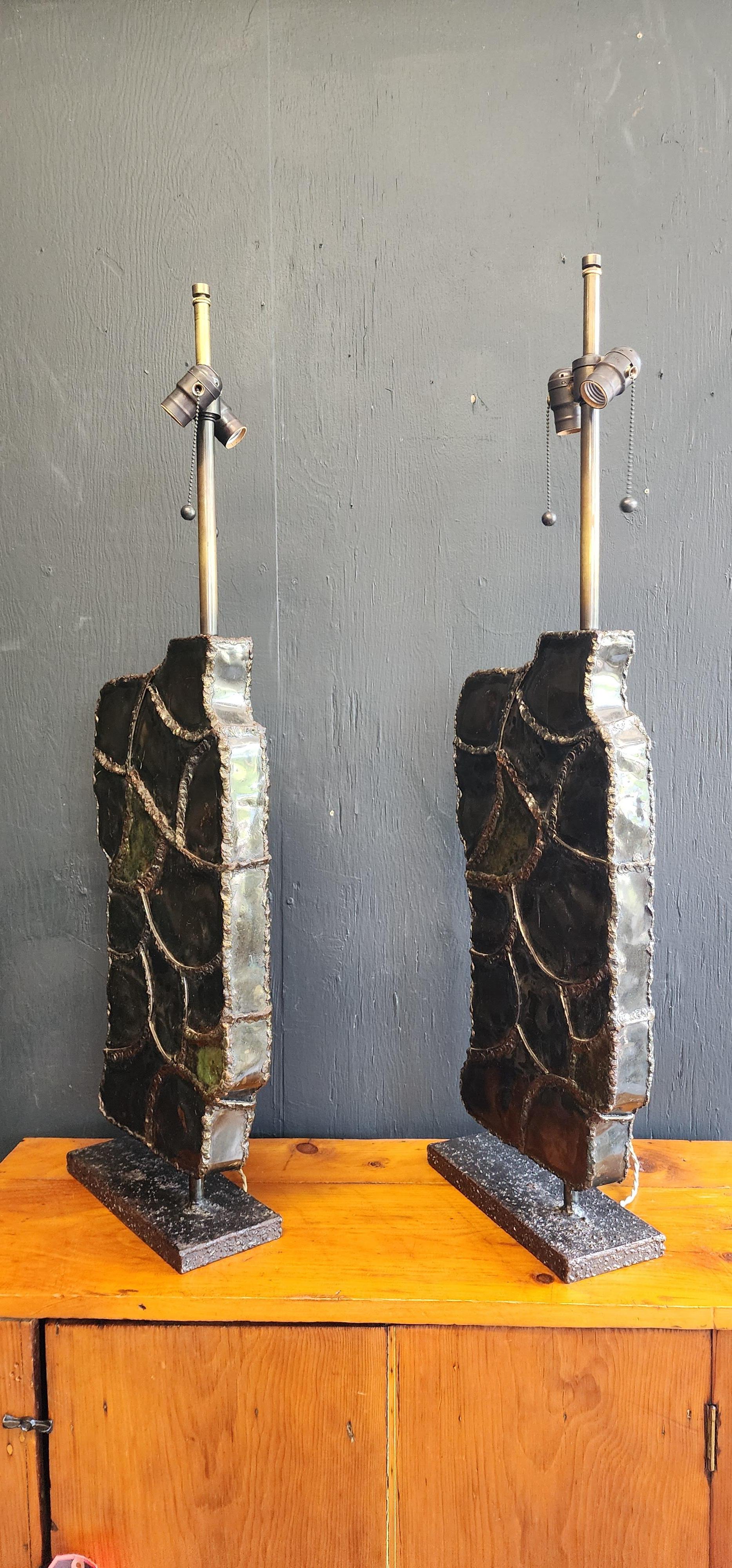 Paire de brutalistes Paul  Evans  Lampes de style Bon état - En vente à Hudson, NY