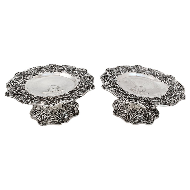 Ein Paar Kompottschalen aus Sterlingsilber im Angebot bei 1stDibs Deutschland