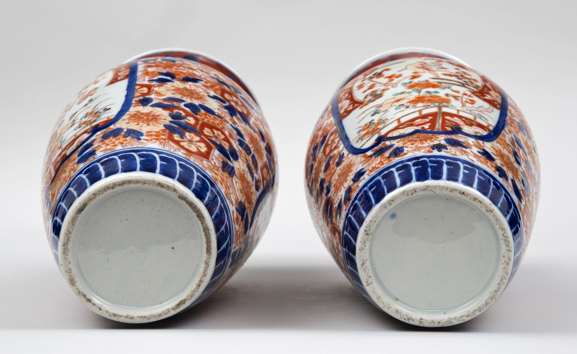 Pair of Imari Open Vases, circa 1890 In Good Condition For Sale In Sheffield, MA
