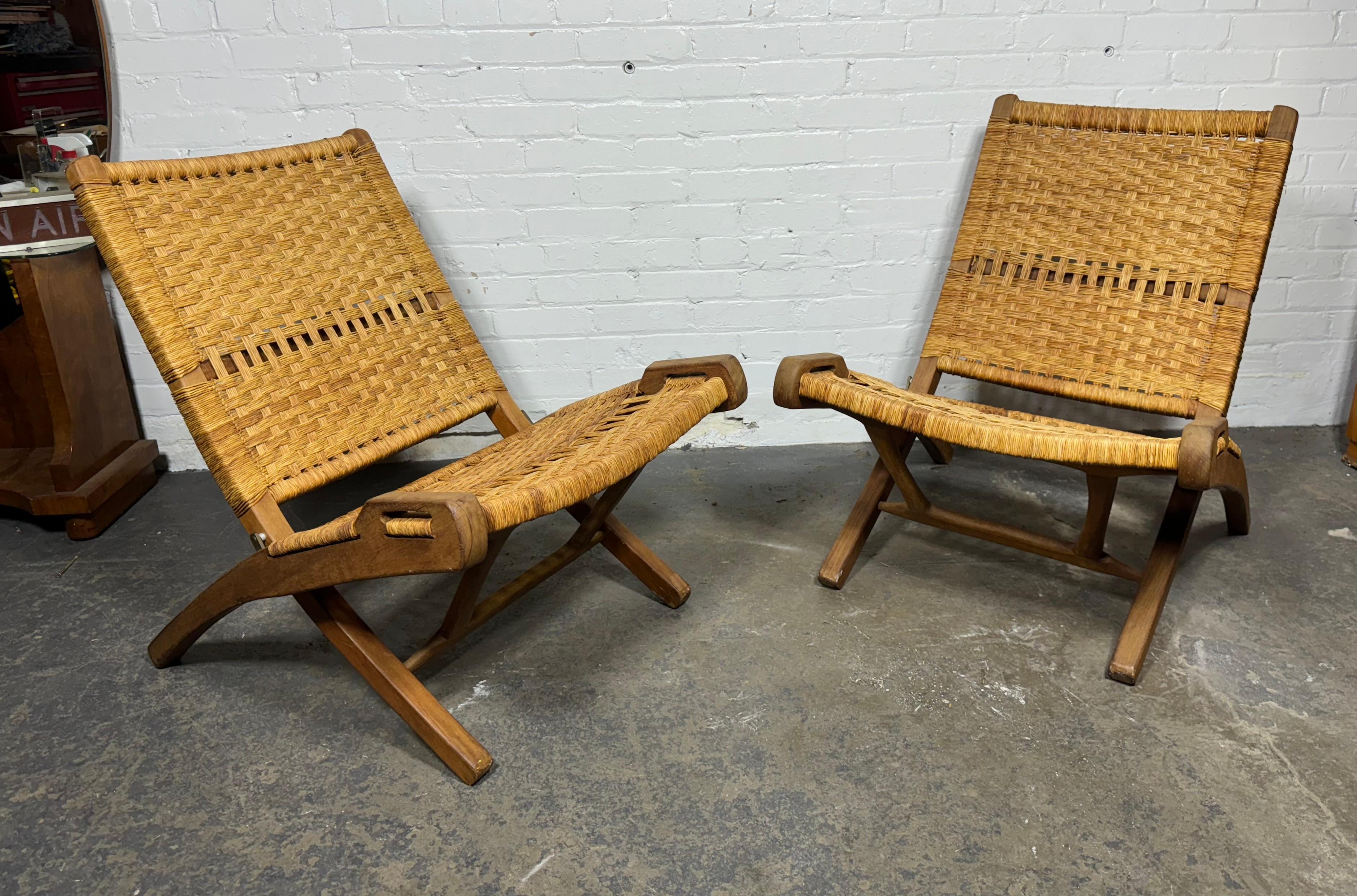 Paar Indoor/outdoor Modernist Hans Wegner Style faltbare Lounge Stühle/ Jute im Zustand „Gut“ im Angebot in Buffalo, NY