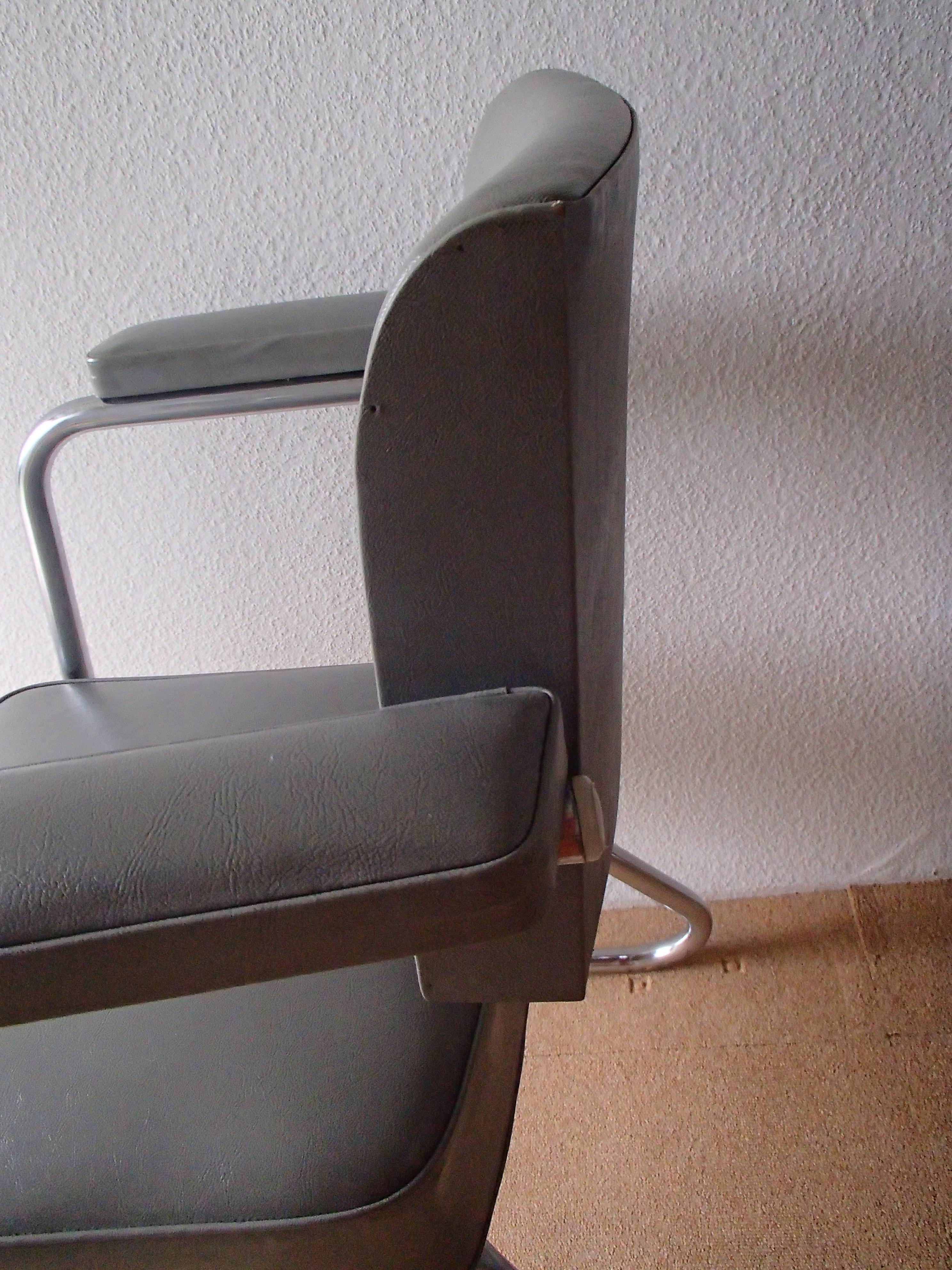 Pair of Industrial Bauhaus Armchairs Chrome and Grey Leatherette 4