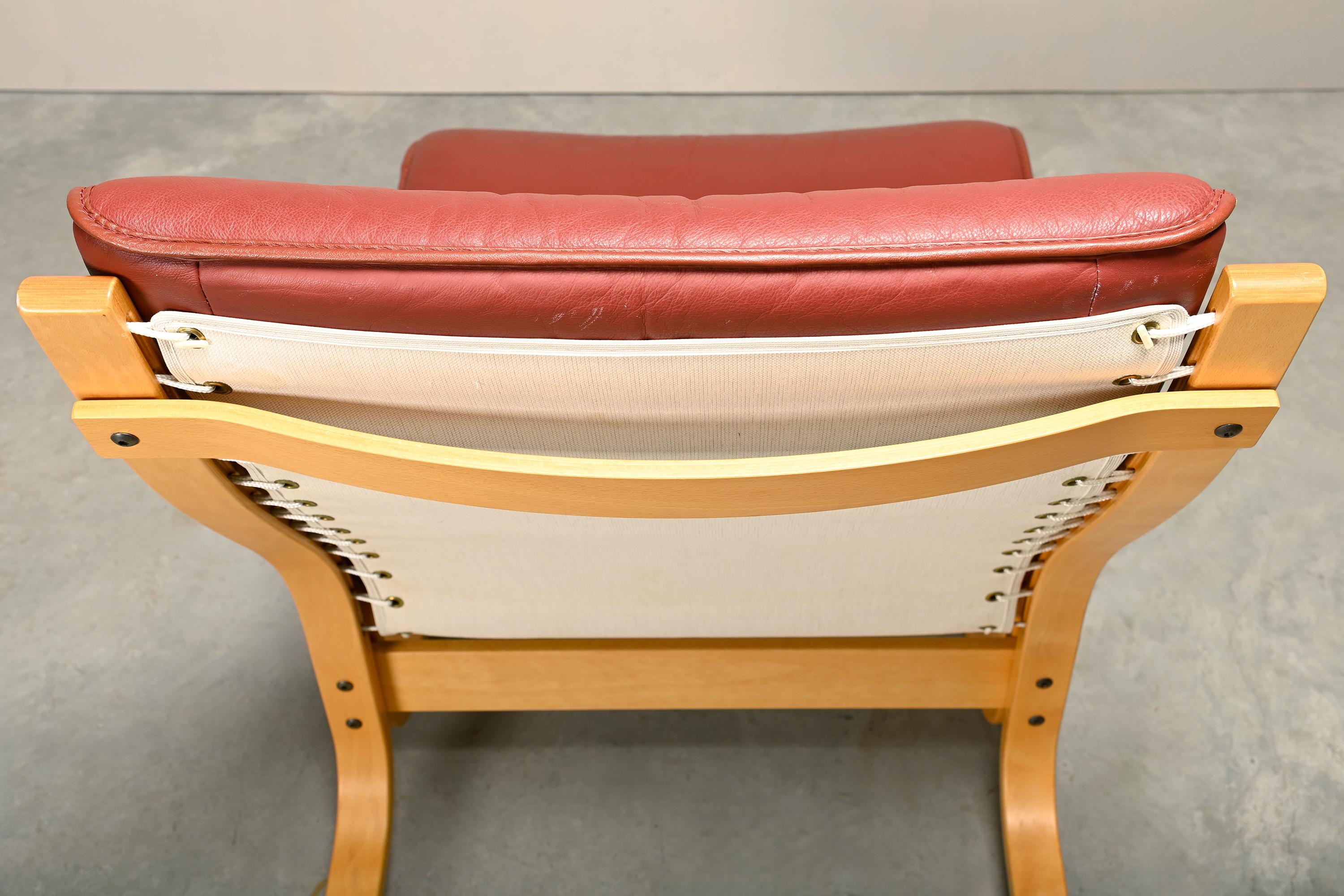 Paire de chaises longues Ingmar Relling en Beeche et cuir bourgogne, Westnofa en vente 12