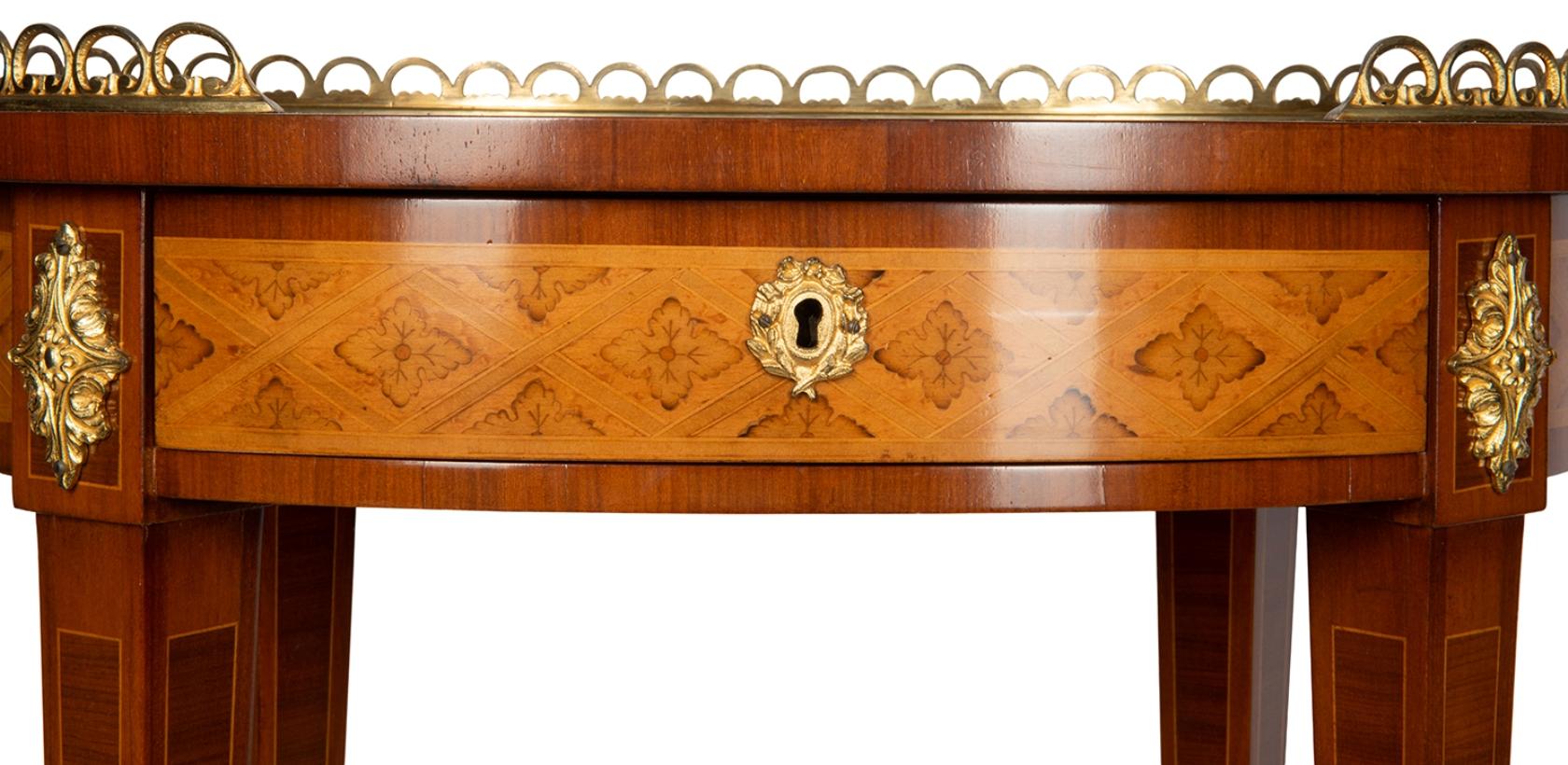 Veneer Pair of Inlaid Louis XVI Style Oval Side Tables, 1920s