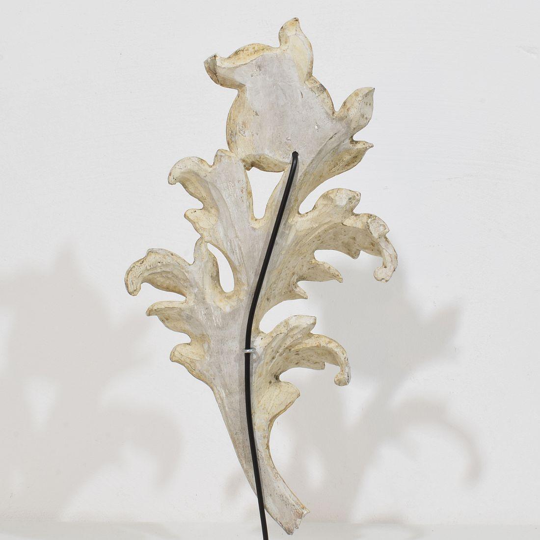 Pair Italian 18/19th Century Hand Carved Giltwood Acanthus Leaf Curl Ornaments For Sale 10