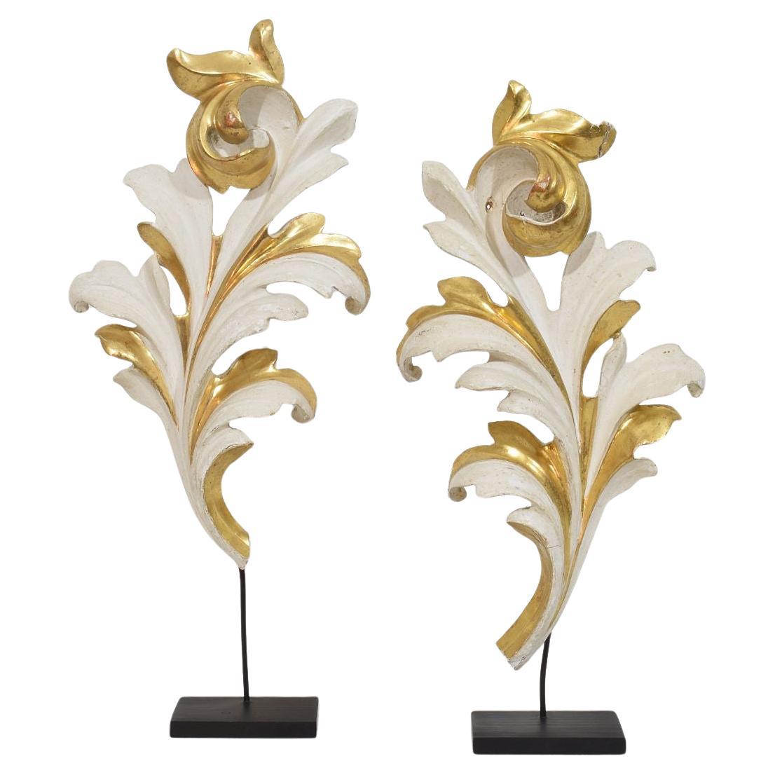 Pair Italian 18/19th Century Hand Carved Giltwood Acanthus Leaf Curl Ornaments For Sale