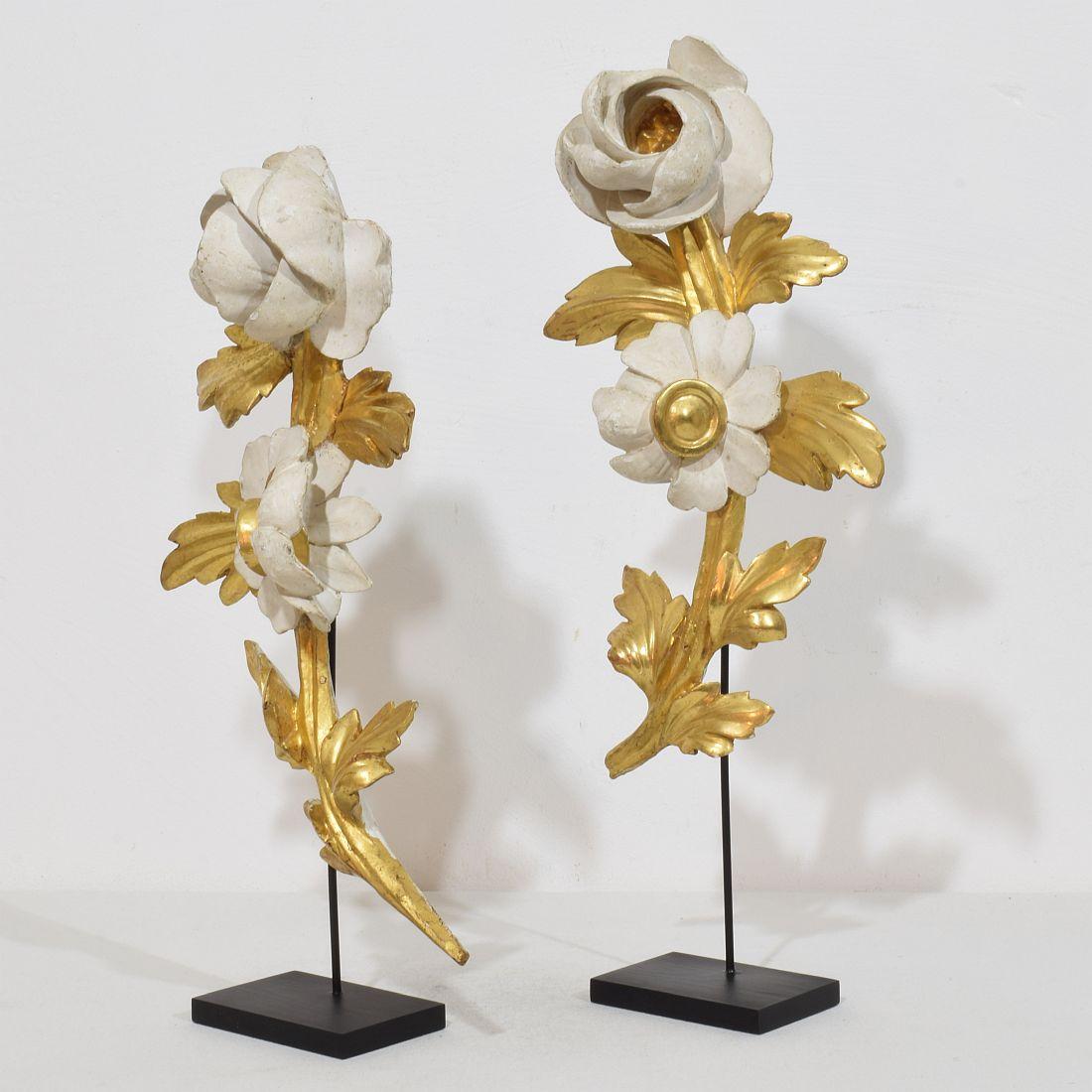 Beautiful handcarved giltwood floral ornaments that once adorned a chapel .Original period pieces that due their high age have a wonderful weathered look.
Italy circa 1780/1850 , weathered,small losses and old repairs.
Measurements are individual