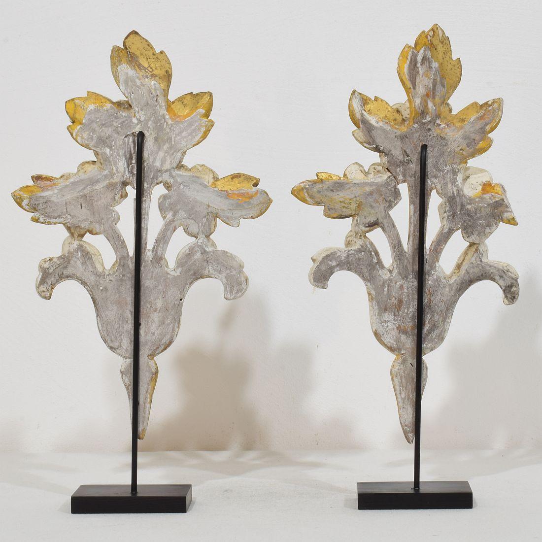 18th Century and Earlier Pair Italian 18/19th Century Hand Carved Giltwood Floral Ornaments For Sale
