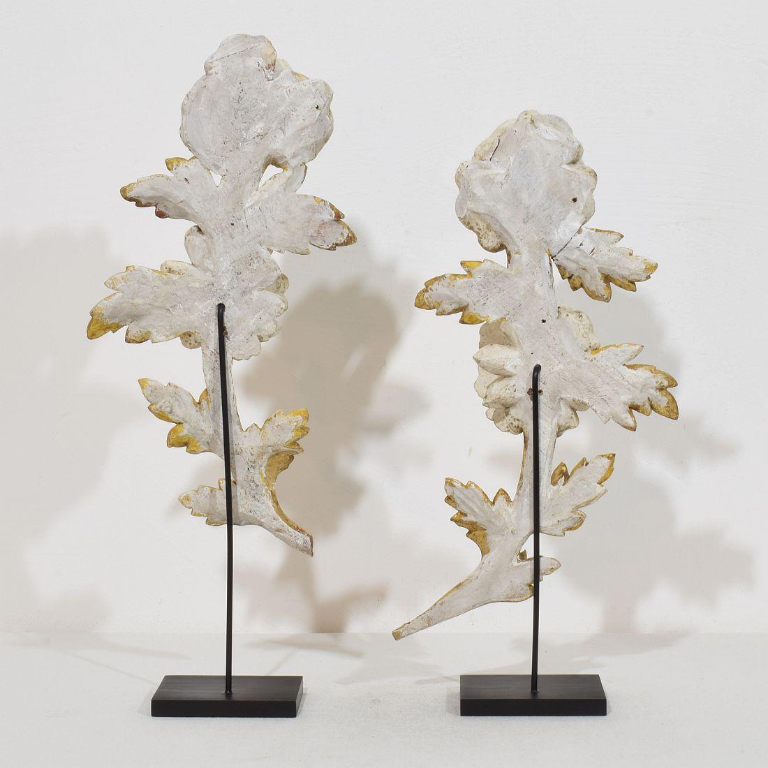 18th Century and Earlier Pair Italian 18/19th Century Hand Carved Giltwood Floral Ornaments For Sale