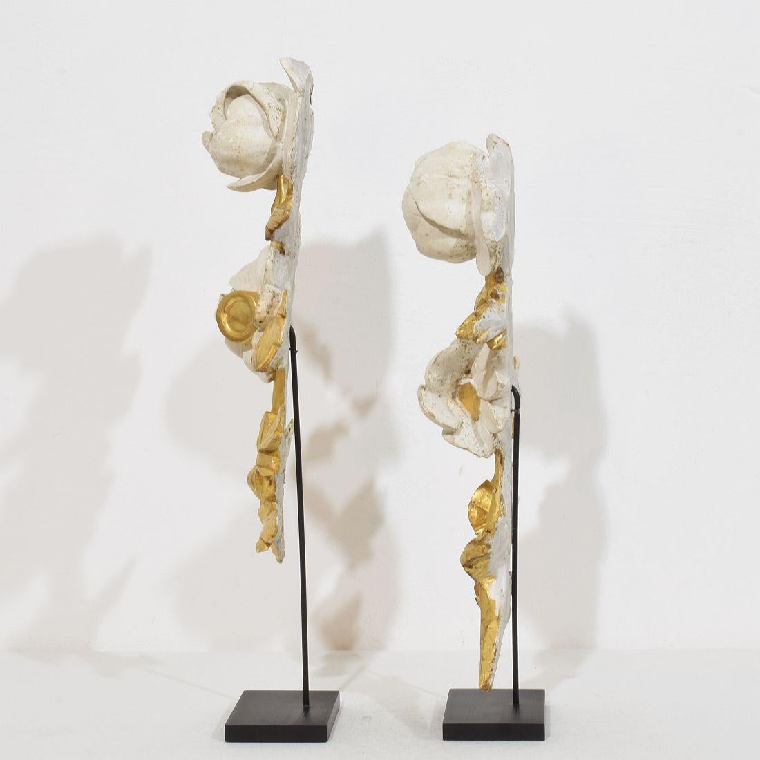 Wood Pair Italian 18/19th Century Hand Carved Giltwood Floral Ornaments For Sale