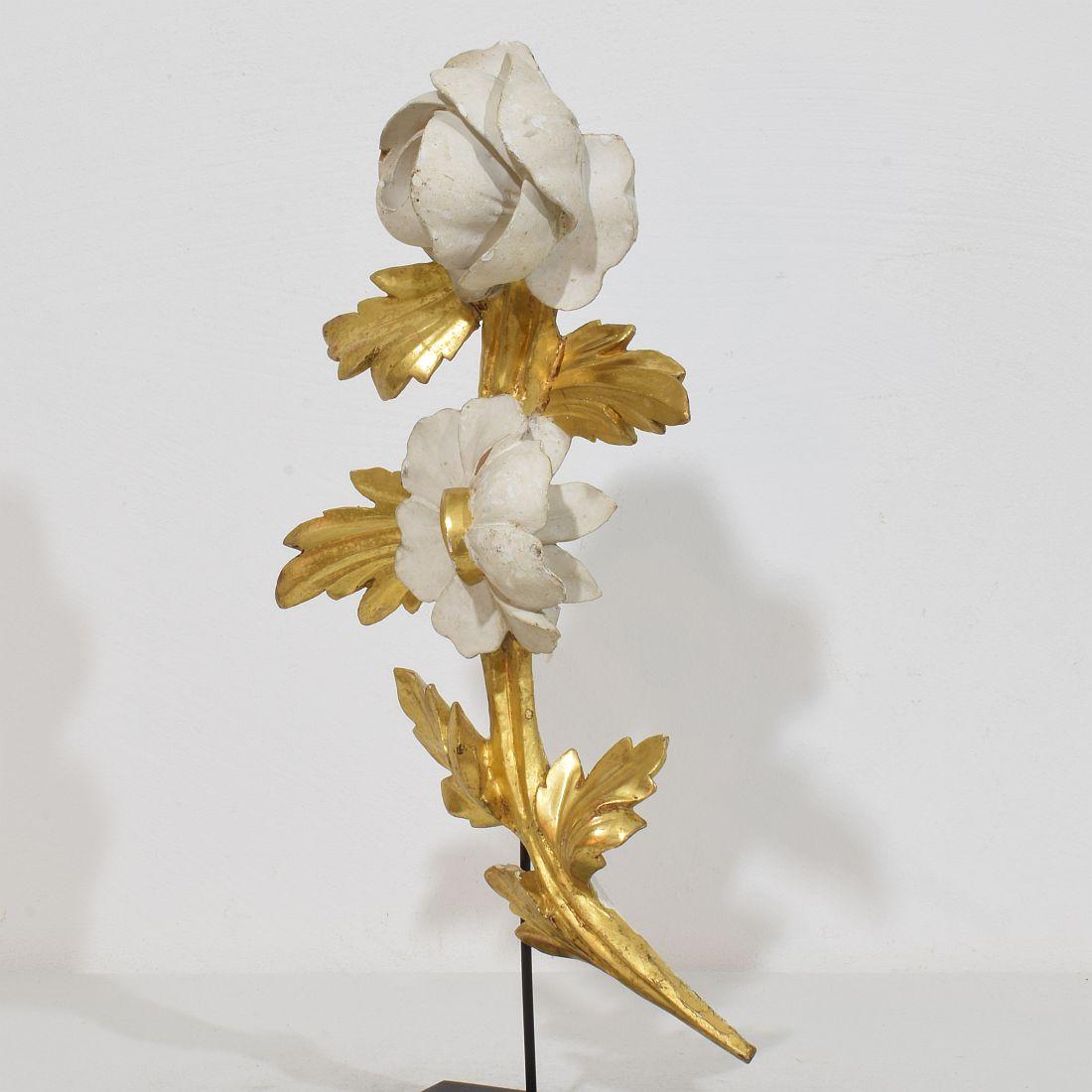 Pair Italian 18/19th Century Hand Carved Giltwood Floral Ornaments For Sale 2
