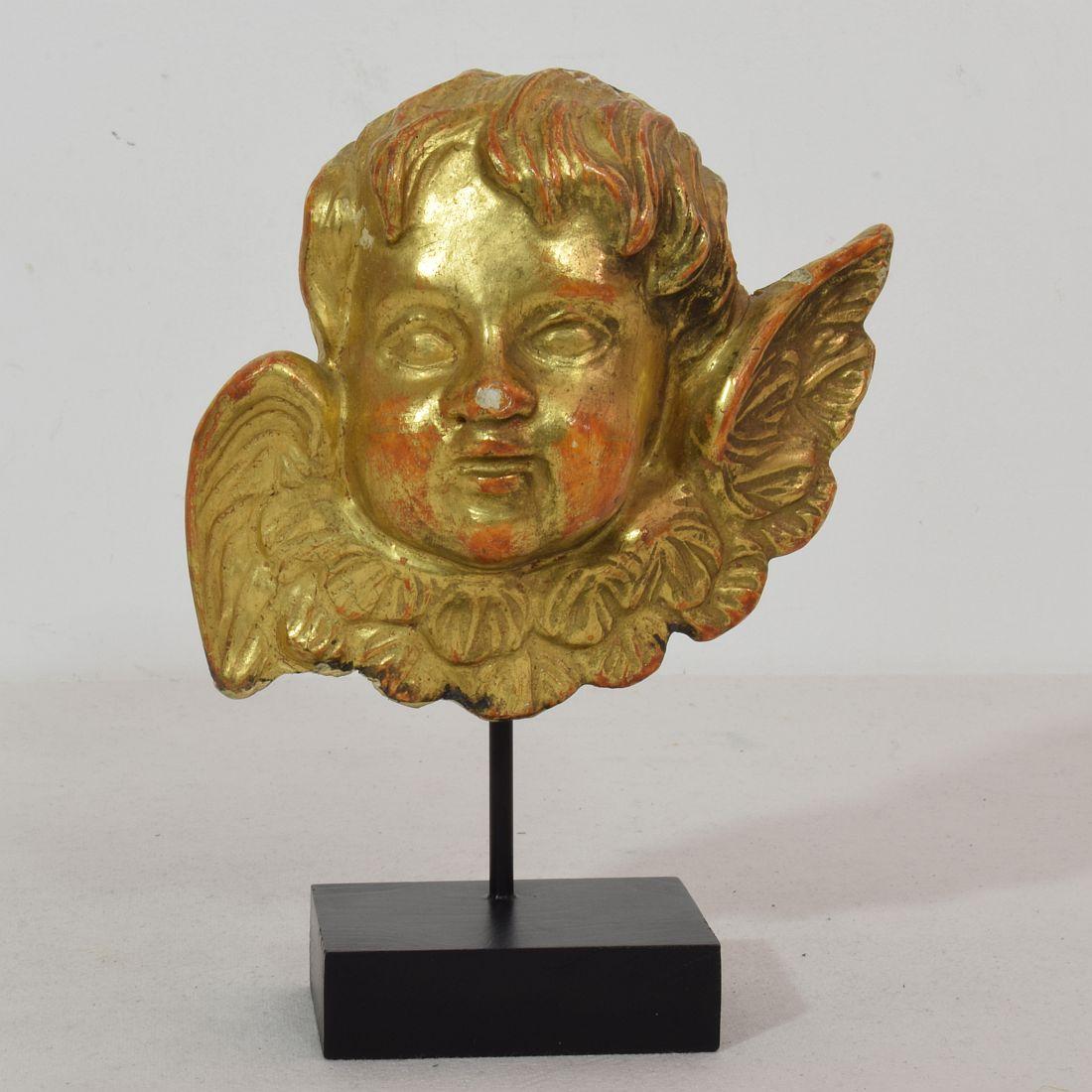 18th Century and Earlier Pair Italian 18th Century Carved Giltwood Baroque Winged Angel Heads