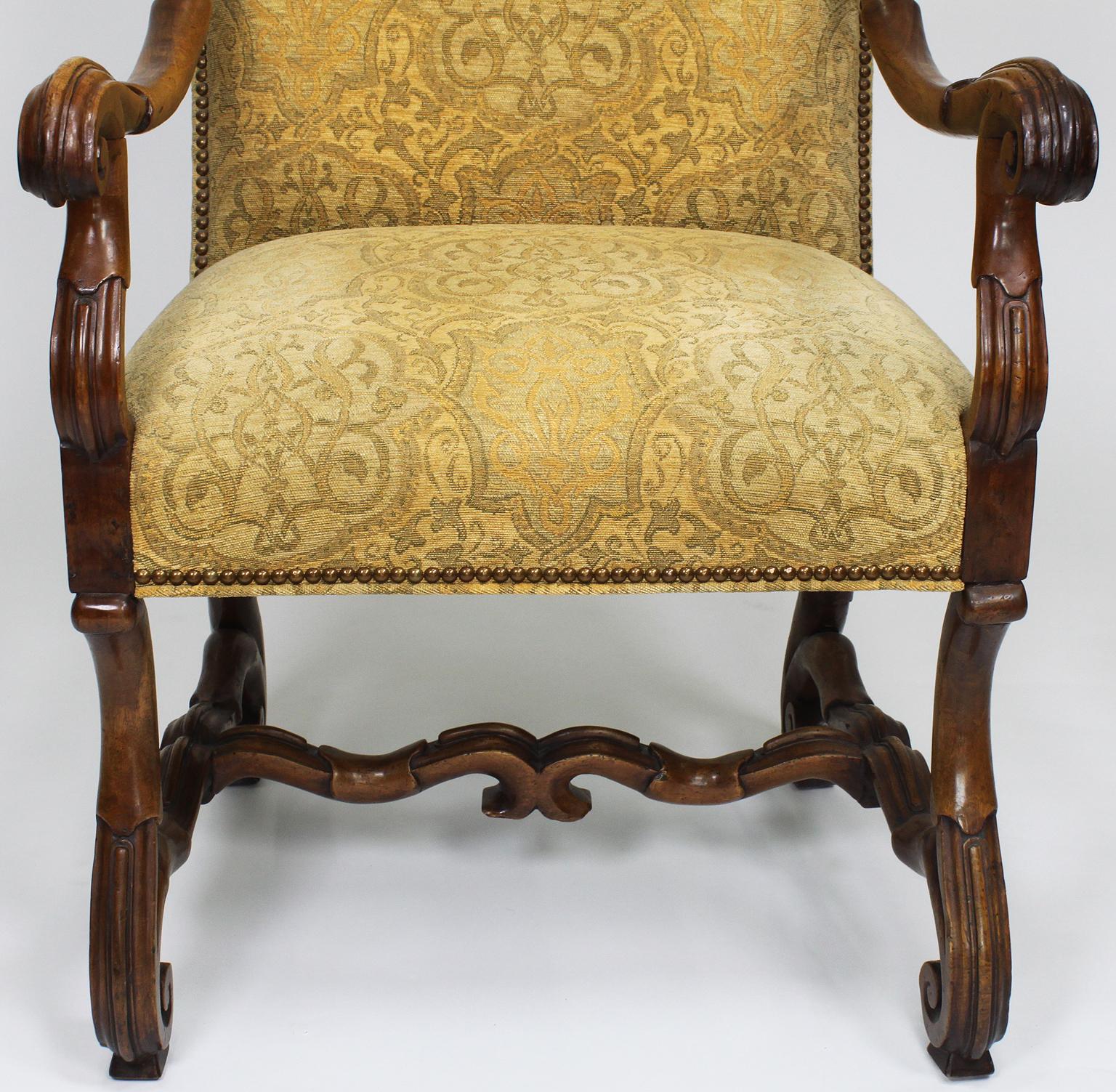 Pair of 19th Century Baroque Revival Style Carved Walnut Throne Armchairs In Good Condition For Sale In Los Angeles, CA