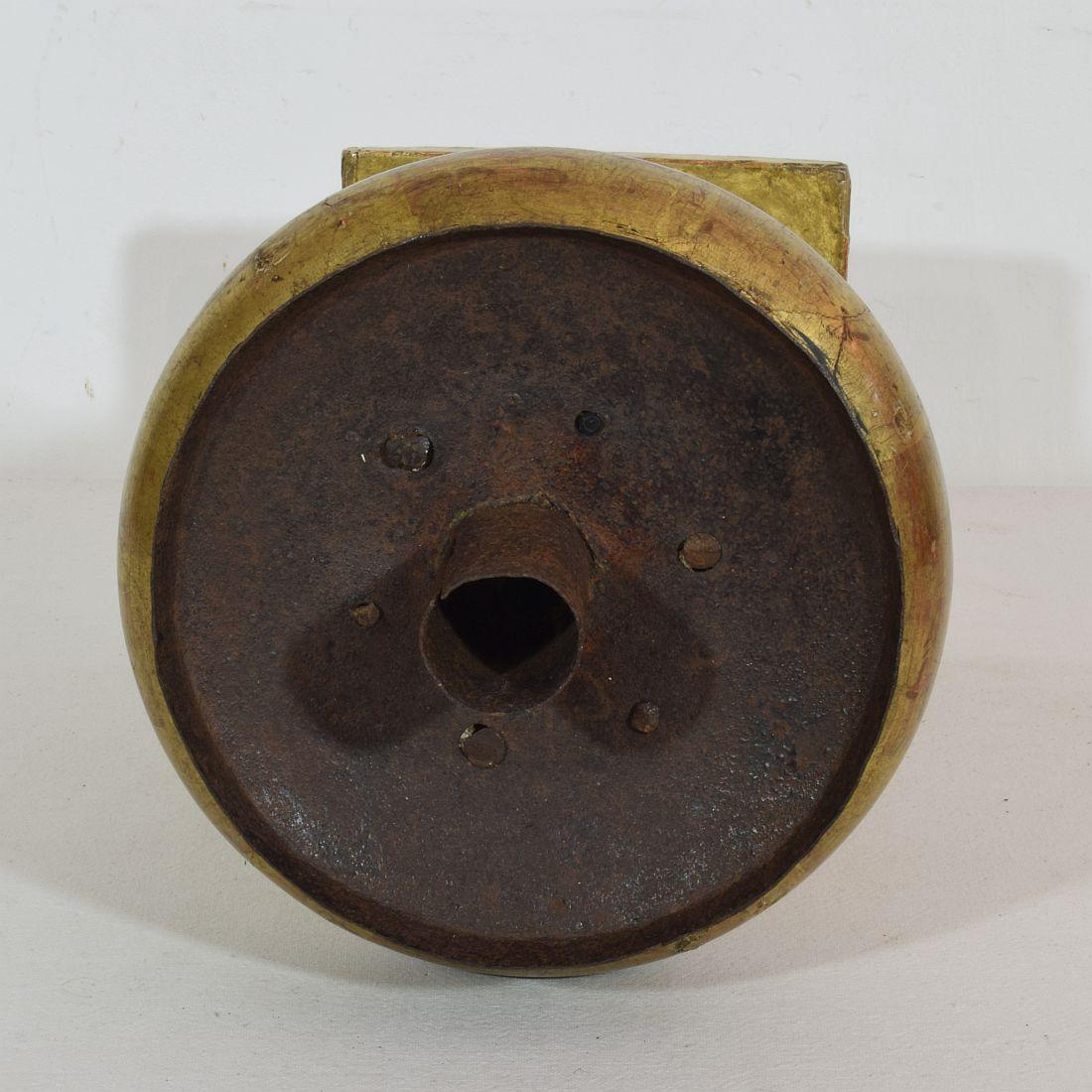 Paire de chandeliers Médicis en bois doré sculpté du XIXe siècle en vente 12