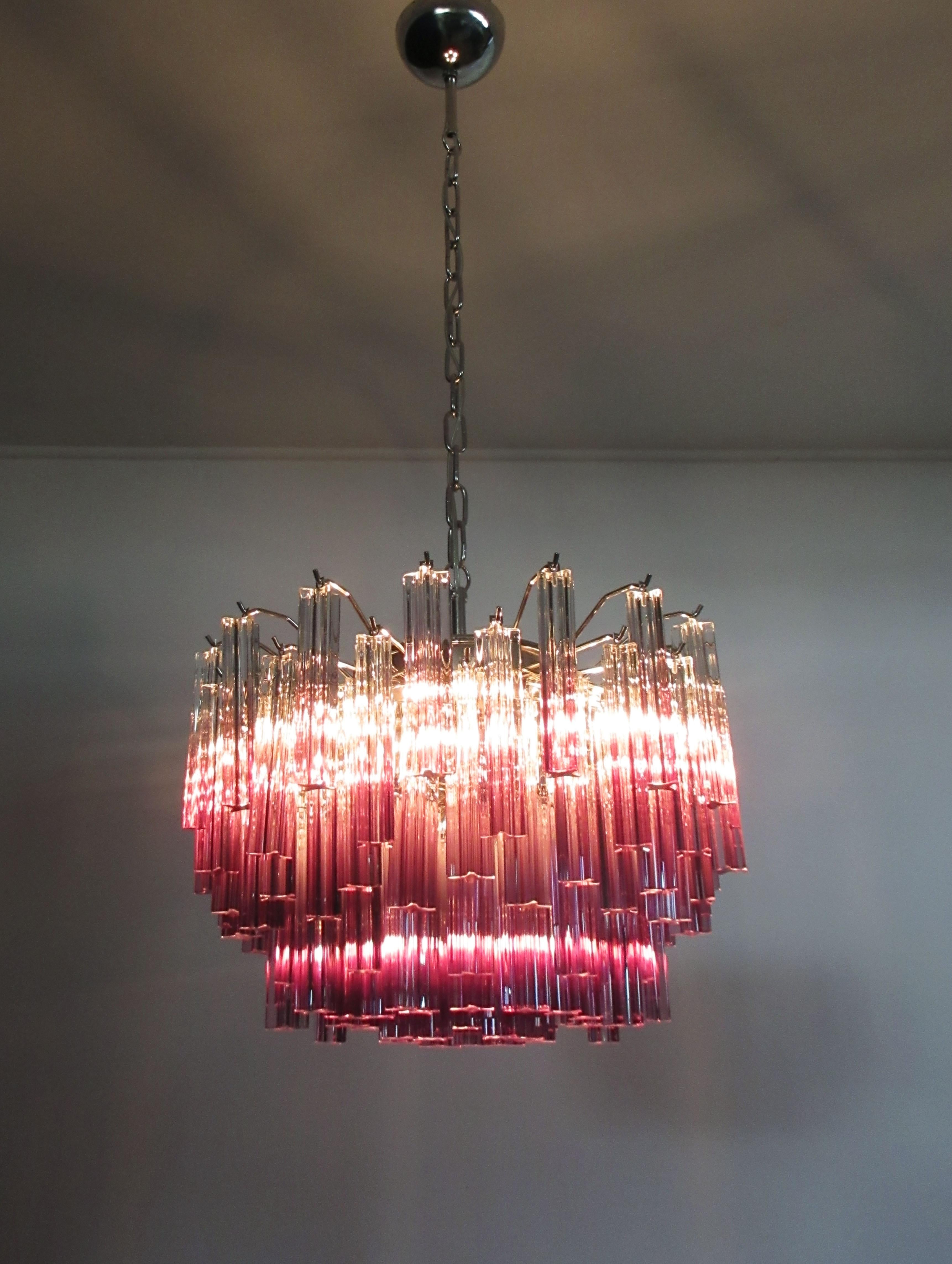 Pair of Italian Ametyst Shade Chandelierd, 107 Quadriedri, Murano, 1980s In Excellent Condition For Sale In Budapest, HU