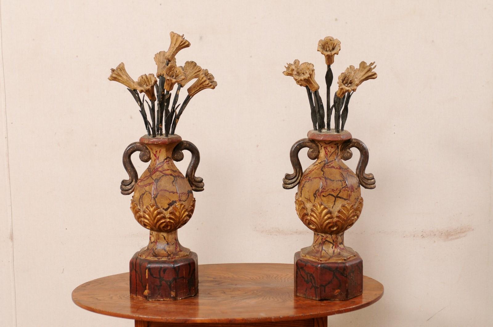 Pair of Italian Antique Carved-Wood Bouquet Urns with Polychrome Finish In Good Condition For Sale In Atlanta, GA
