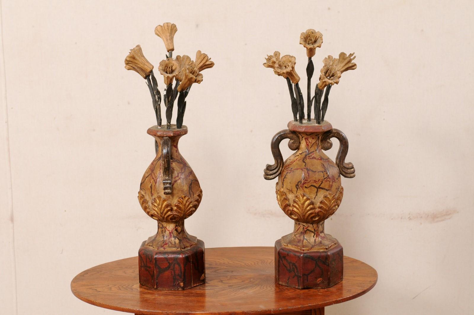20th Century Pair of Italian Antique Carved-Wood Bouquet Urns with Polychrome Finish For Sale