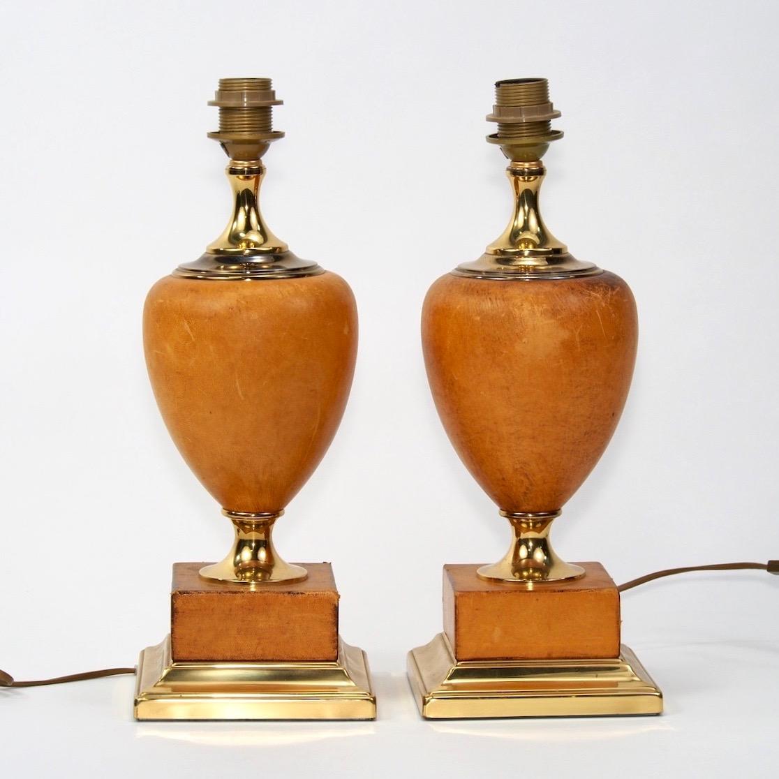 20th Century Pair of Italian Art Deco Leather and Brass Lamps