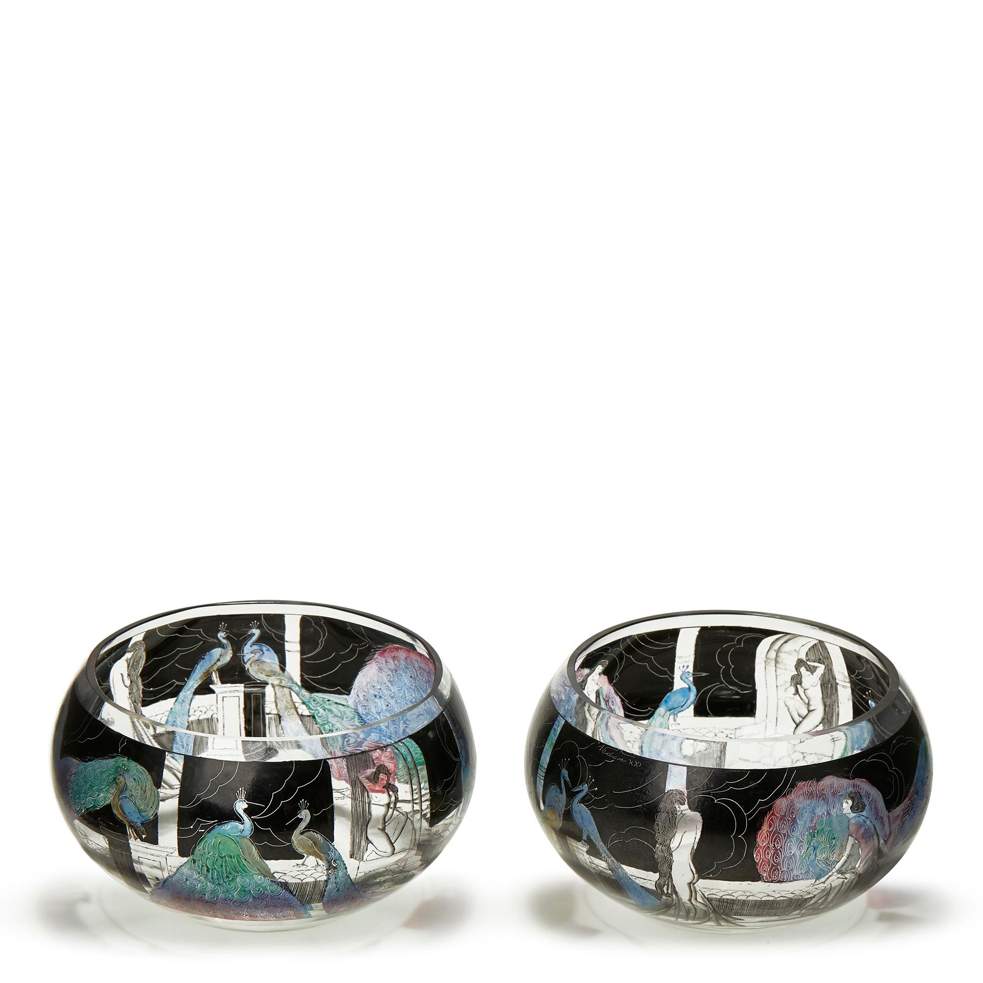 Enameled Pair of Italian Art Deco Vetri d'Arte 'Vedar' Enamelled Glass Bowls