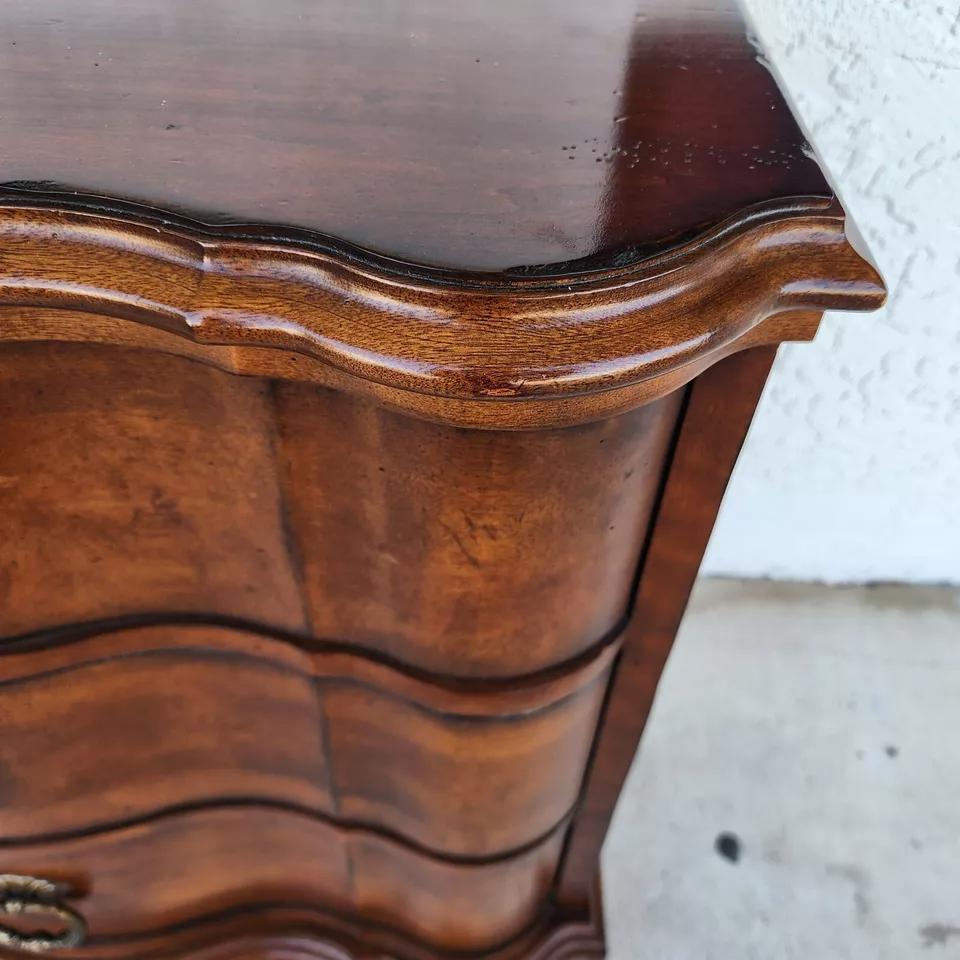 Pair Italian Bedside Chests Nightstands by CENTURY FURNITURE For Sale 7