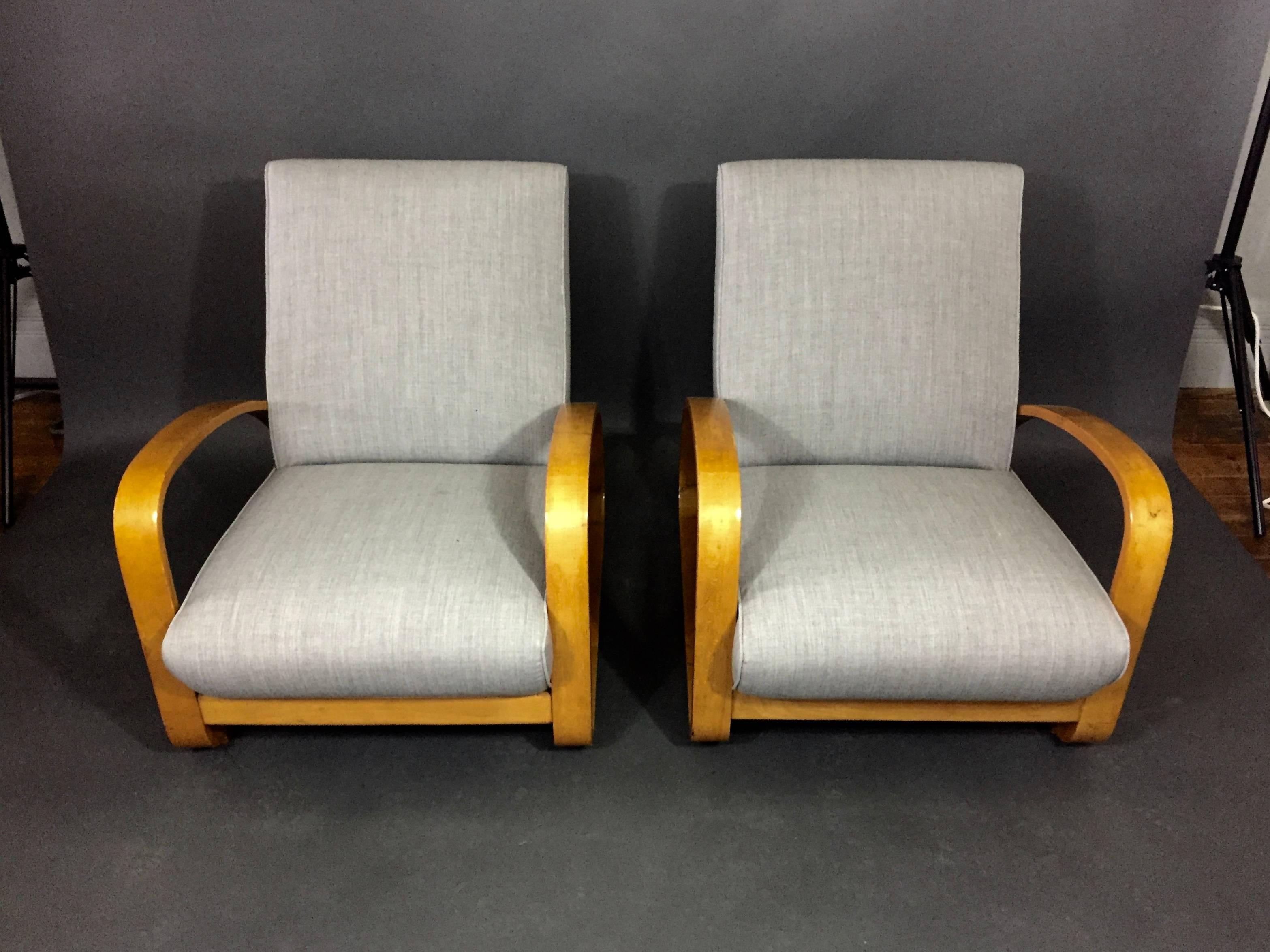 Pair of Italian Bentwood Lounge Chairs, circa 1960 In Good Condition In Hudson, NY