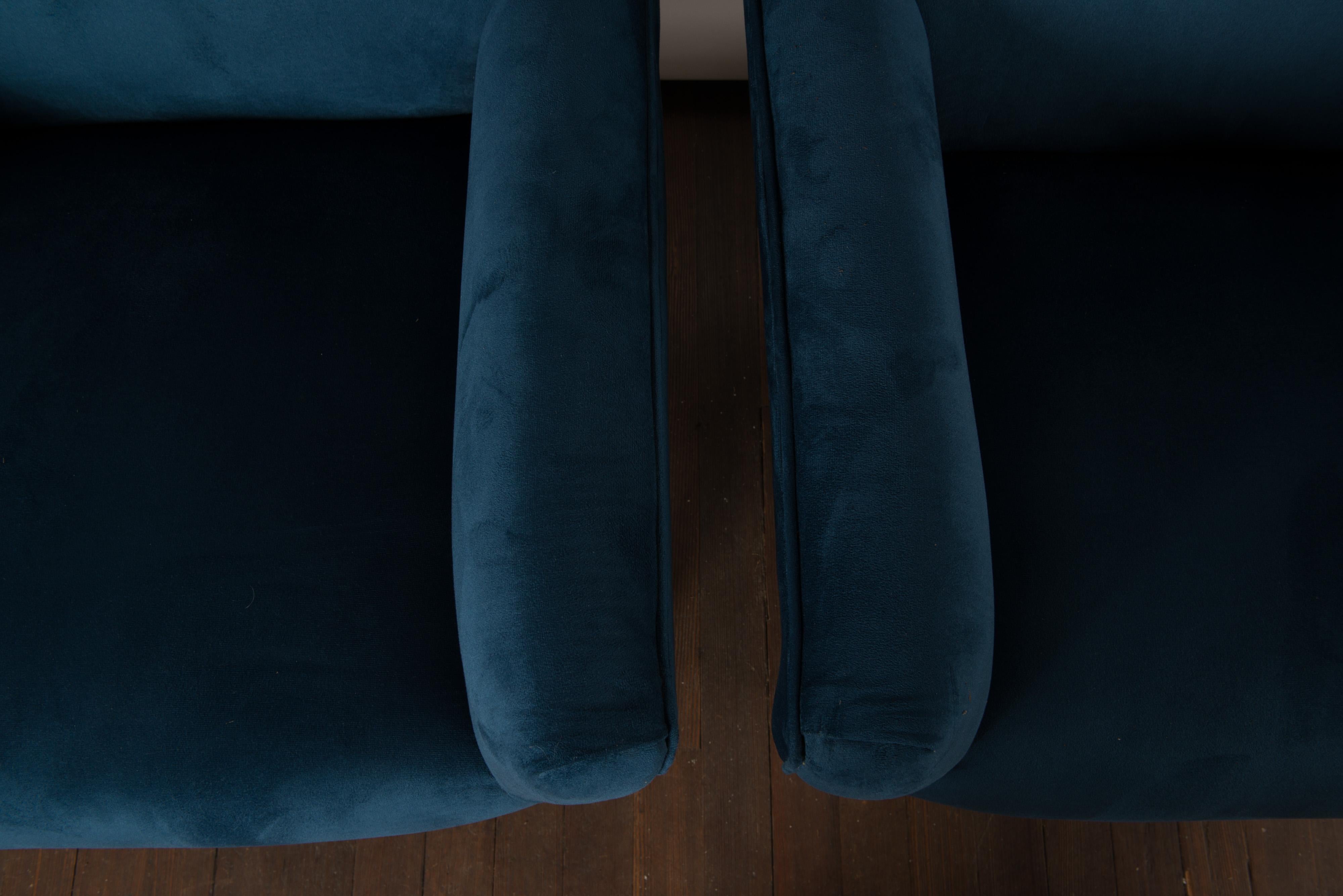 Pair of Italian Blue Velvet Mid-Century Modern Lounge Chairs 2
