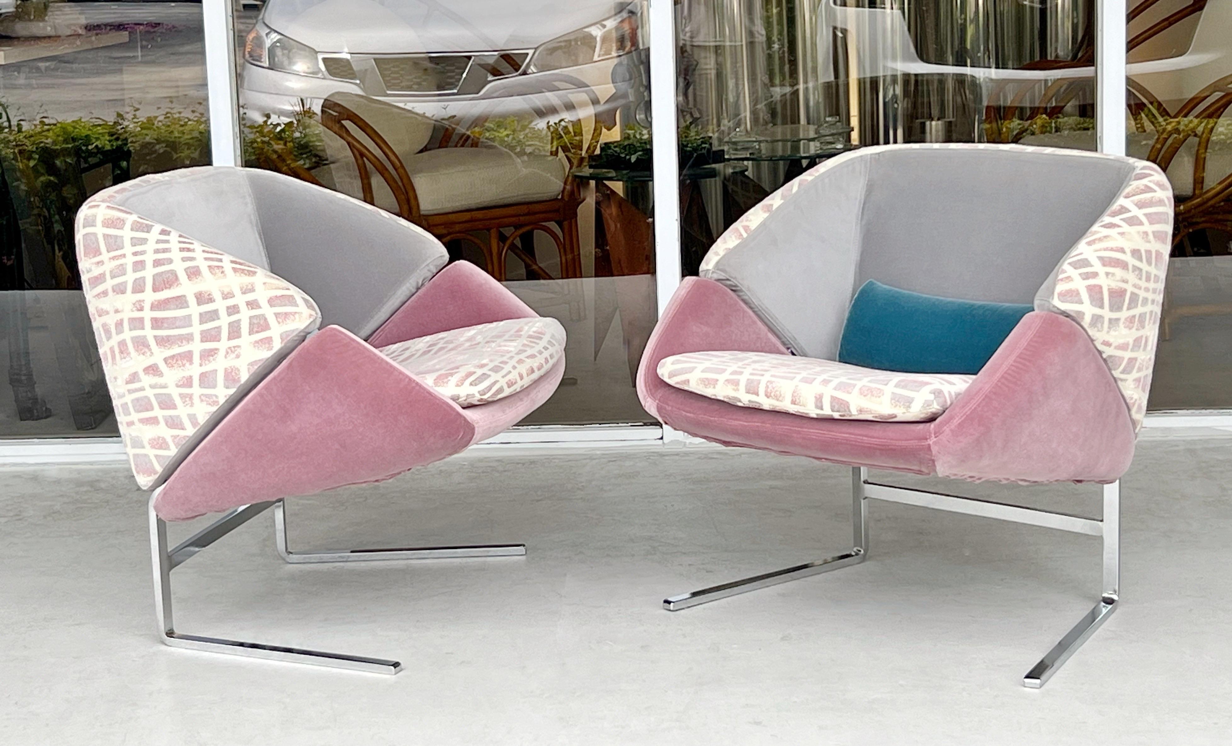 Pair Italian Cantilevered Saporiti Lounge Chairs 1980s 1