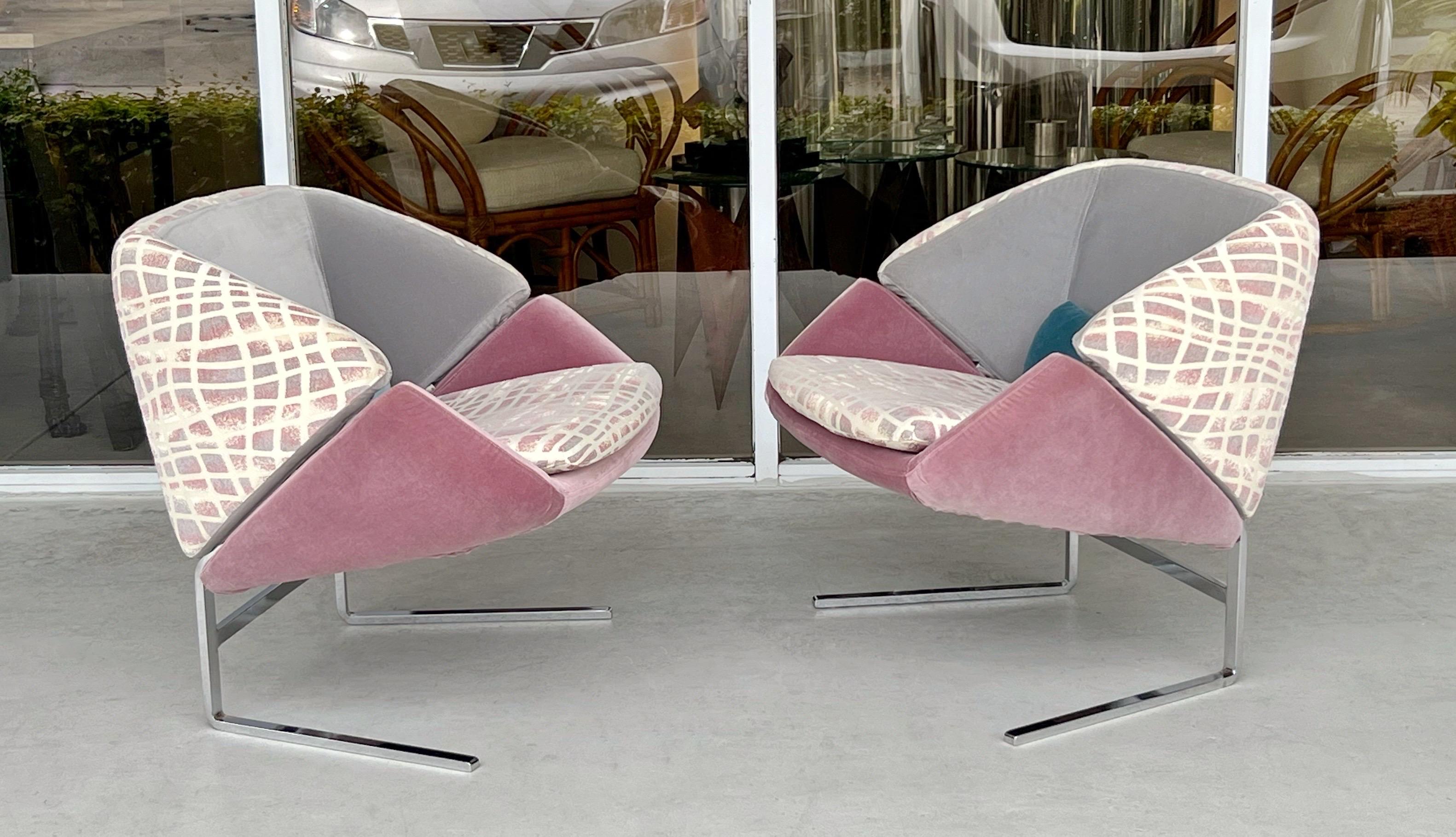 Pair Italian Cantilevered Saporiti Lounge Chairs 1980s 2