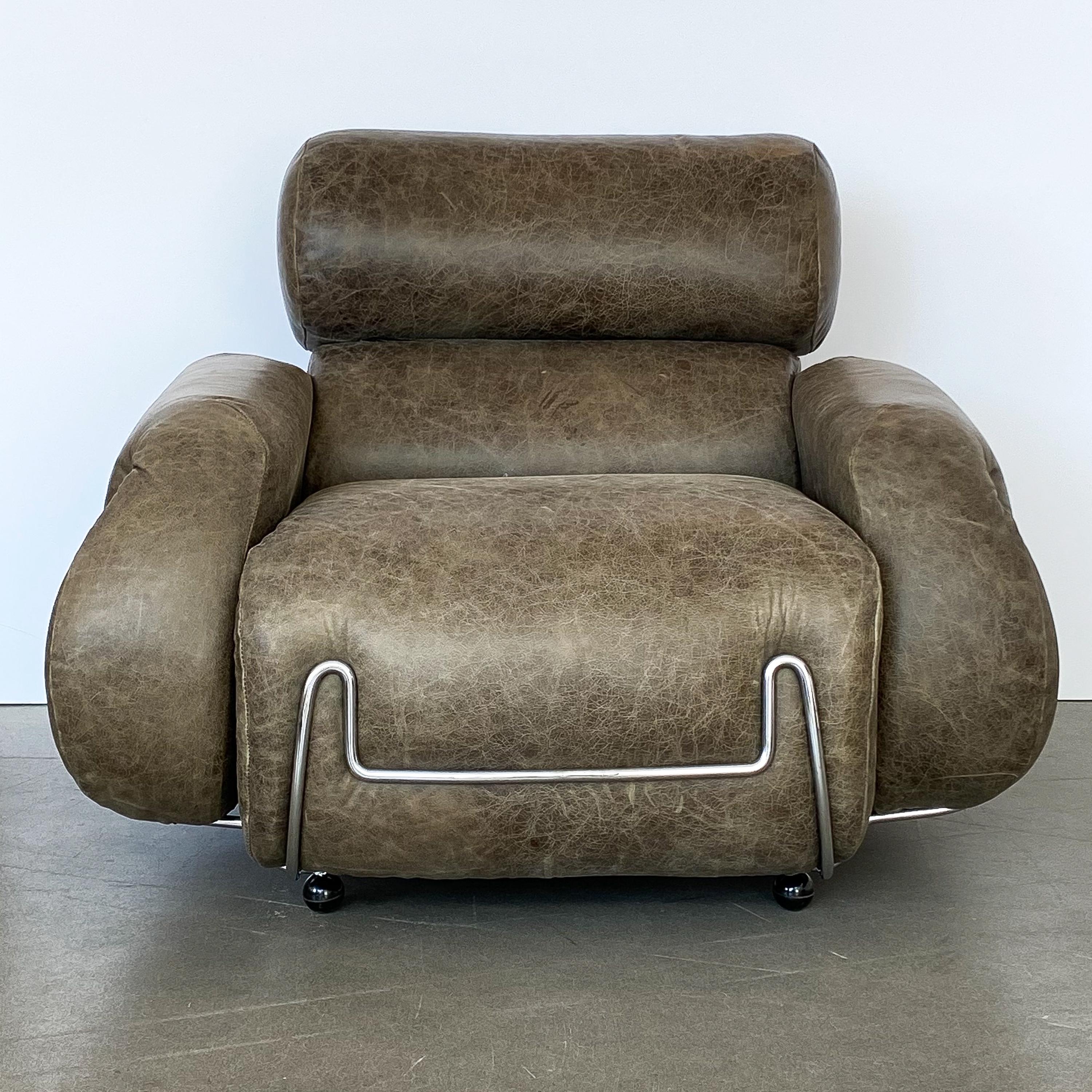 Pair of Italian Chrome and Leather Lounge Chairs 3