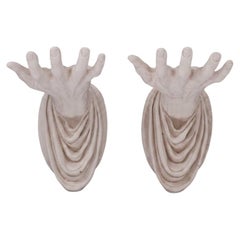 Par de esculturas de pared clásicas italianas de yeso con forma de mano