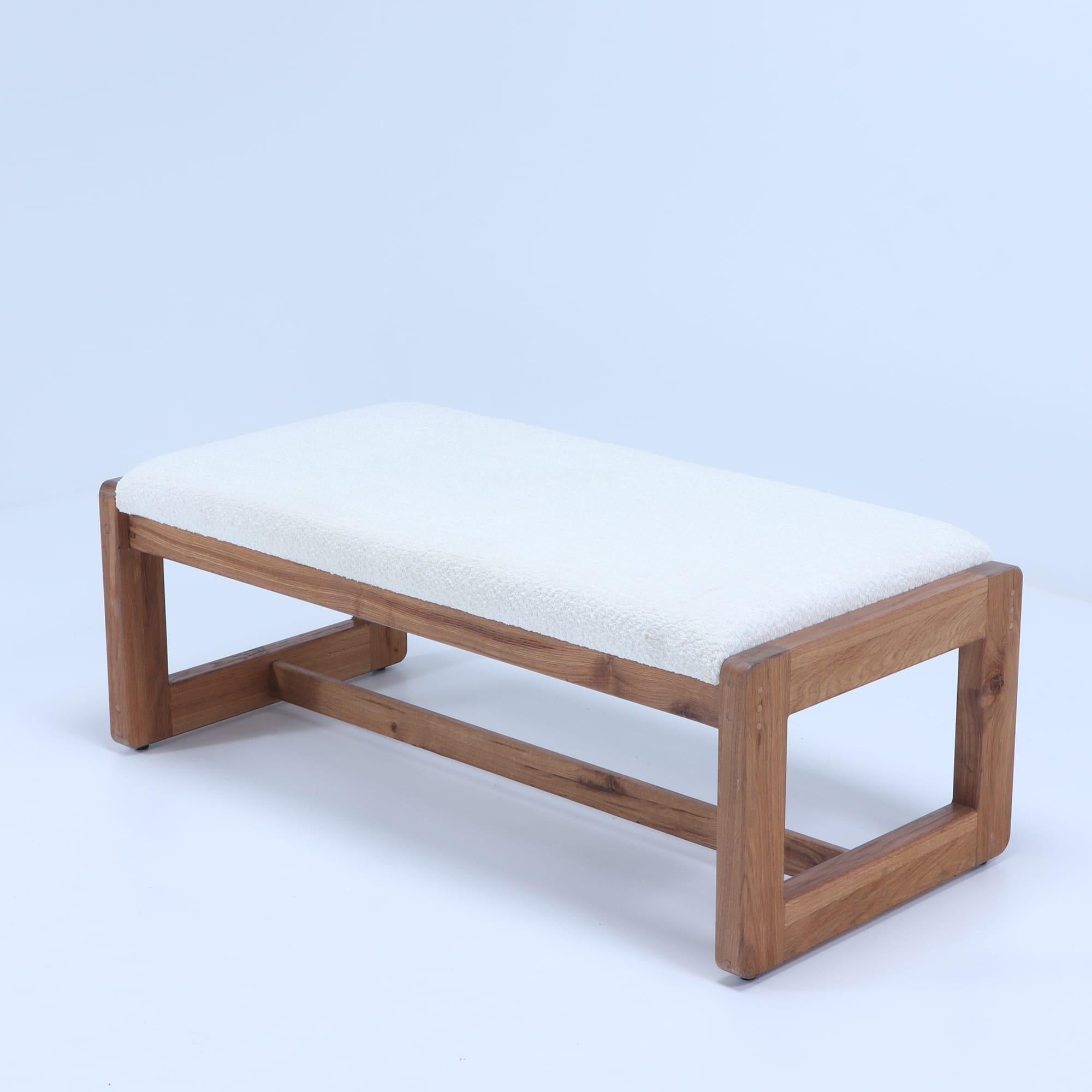 Pair Italian contemporary oak benches done in a boucle white fabric In Good Condition For Sale In Philadelphia, PA