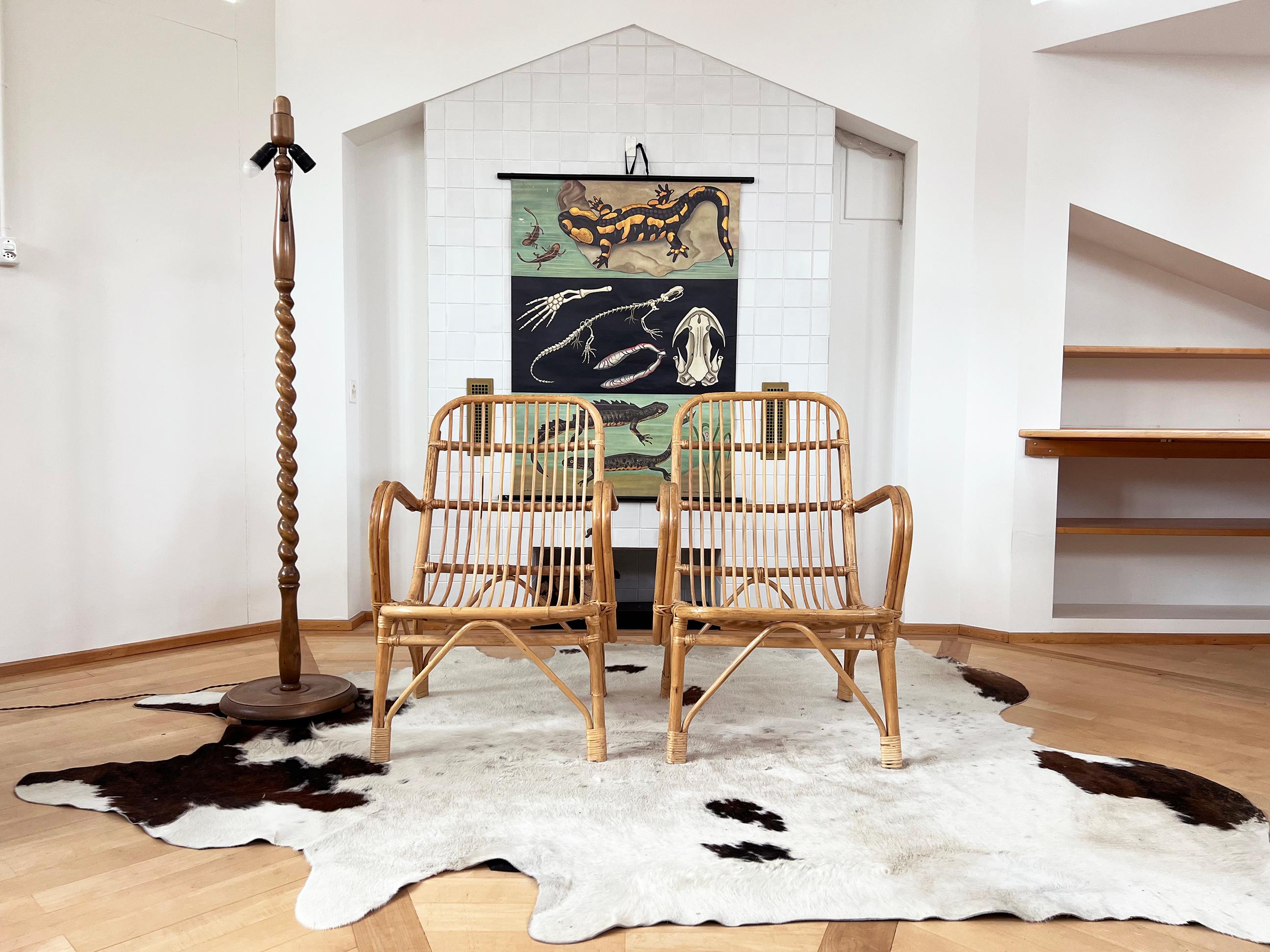 Paire de chaises longues en bambou tressé de style italien du milieu des années 1960 - deux pièces en vente 1