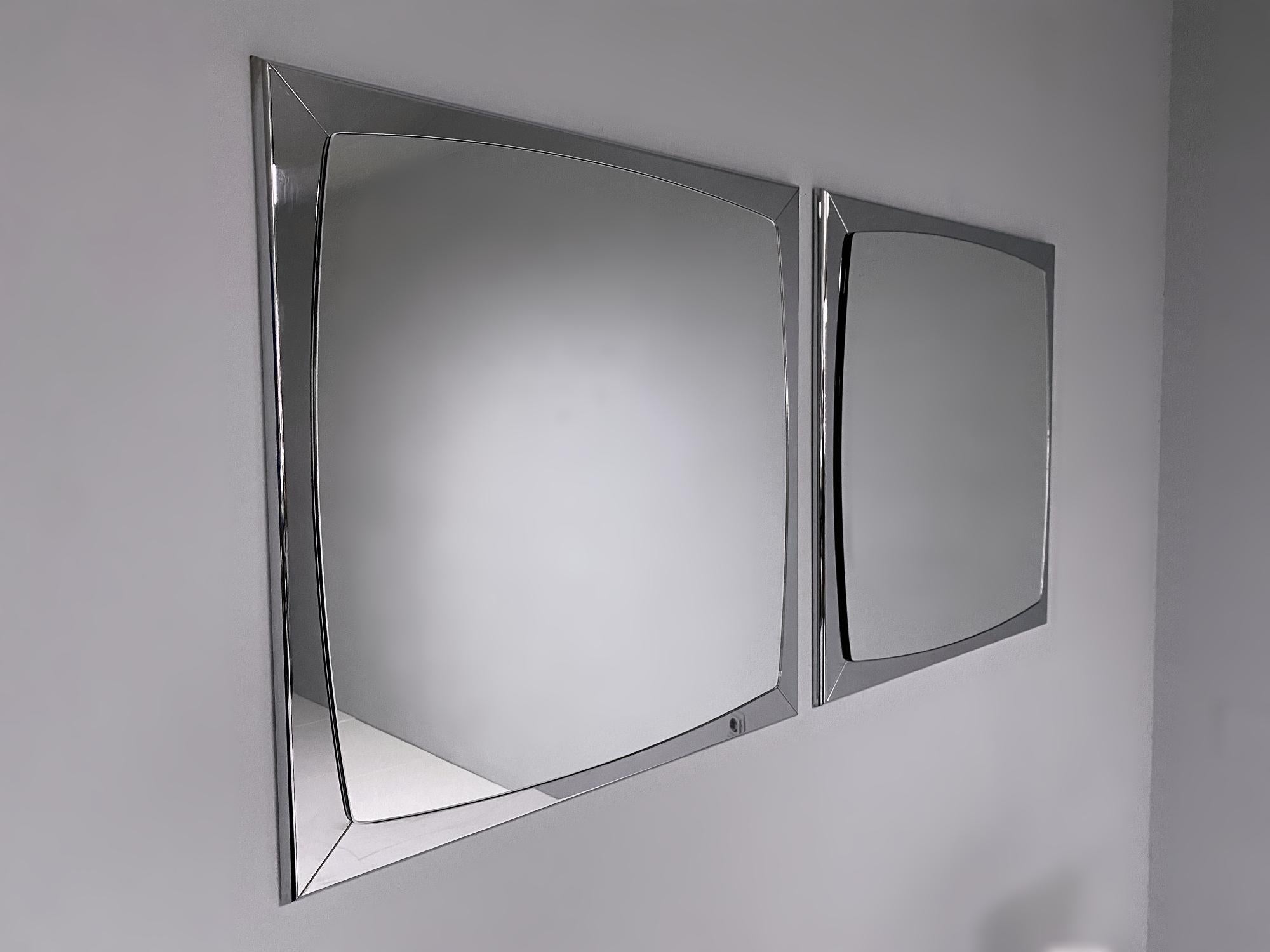 Pair of Italian Designer Midcentury Stainless Steel Wall Mirrors, 1960s, Italy In Good Condition For Sale In Biebergemund, Hessen