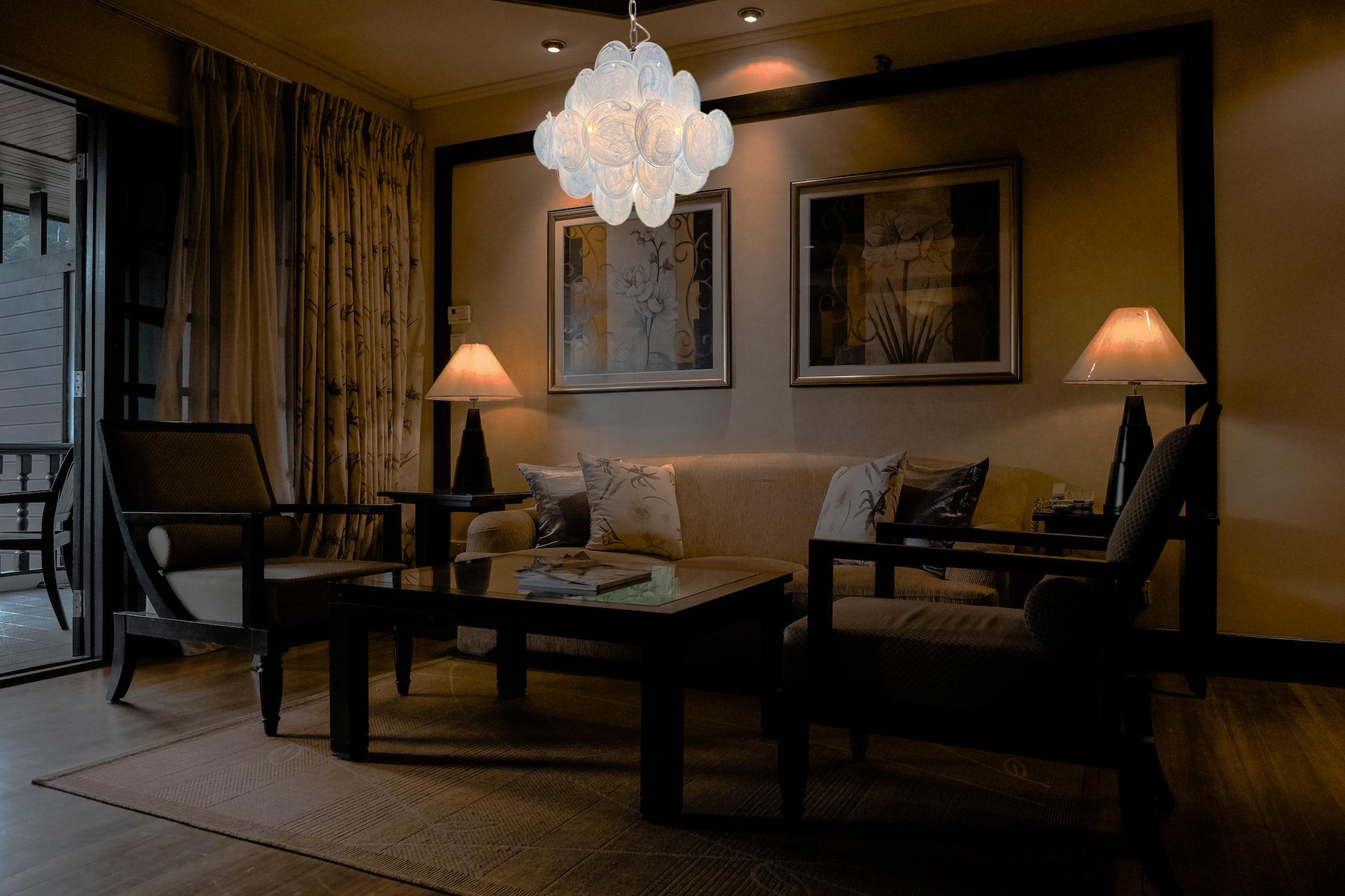 Pair Italian Disc Murano chandeliers For Sale 5