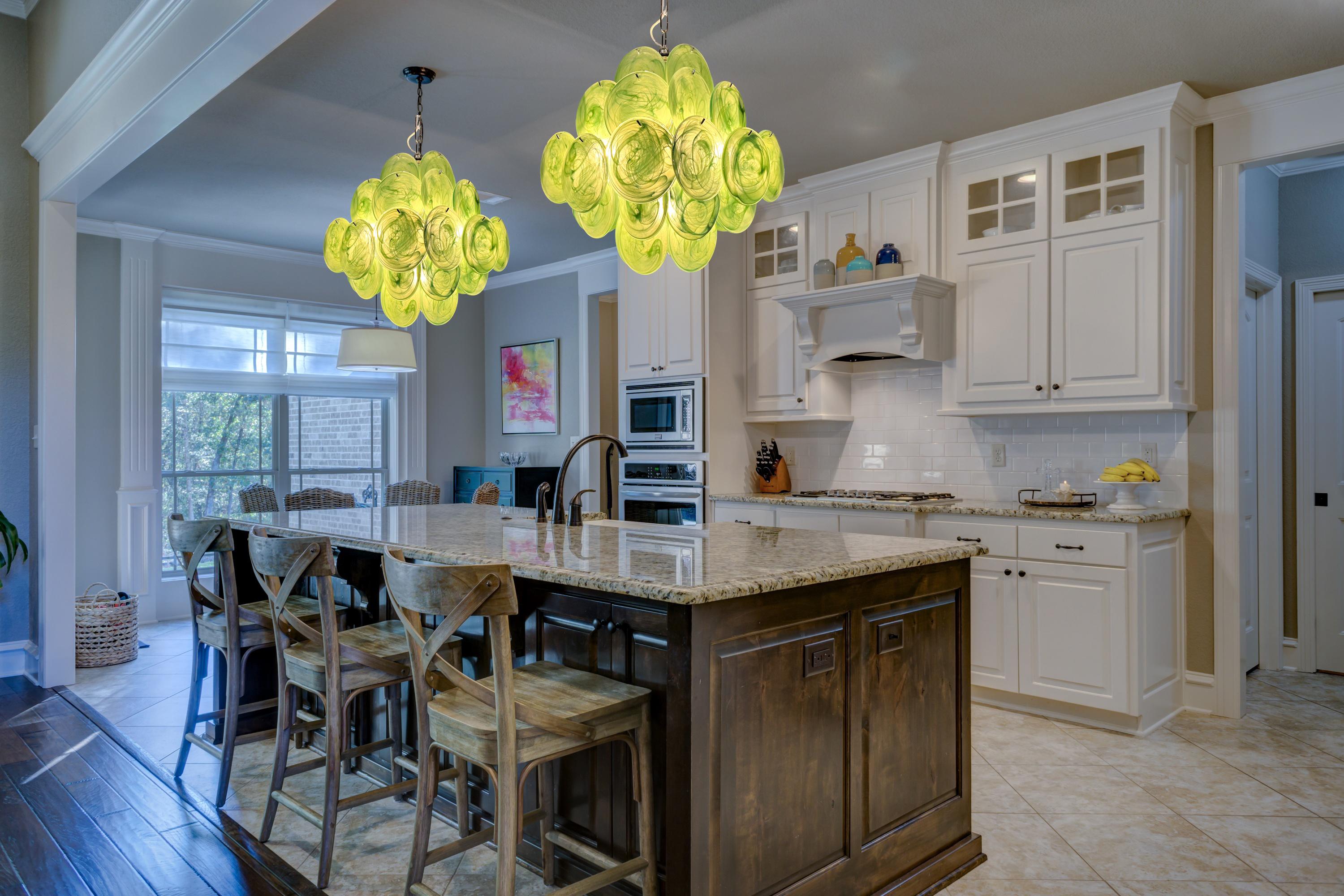 Paire de lustres italiens à disque de Murano en vente 2