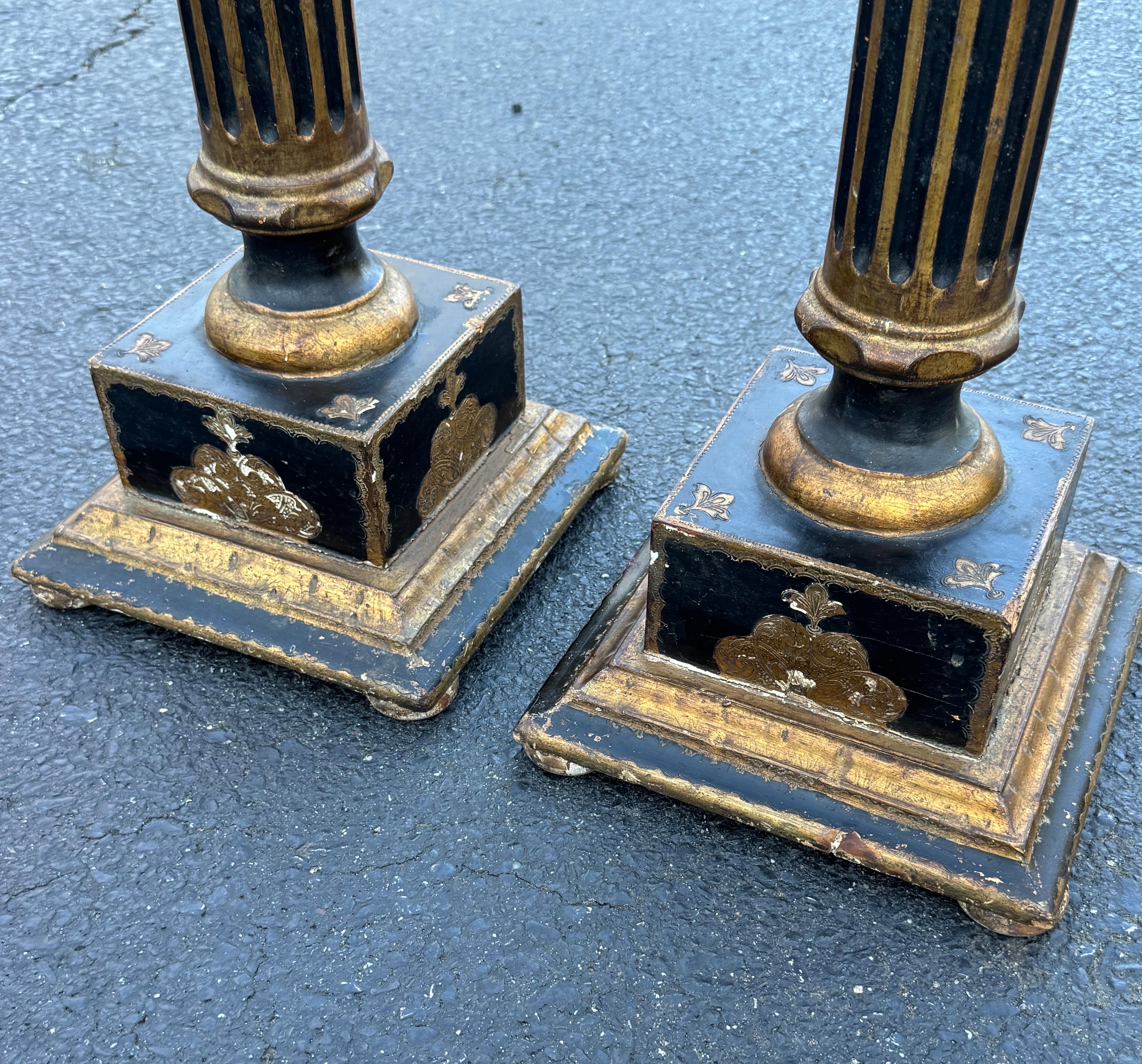 Pair Italian Florentine Black and Gold Gilt Pedestal Plant Stands For Sale 2