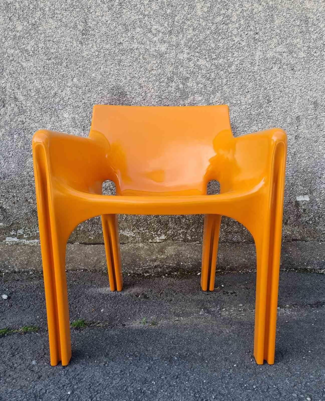 Paire de chaises Gaudi italiennes conçues par Vico Magistretti pour Artemide, Italie, années 70 en vente 3