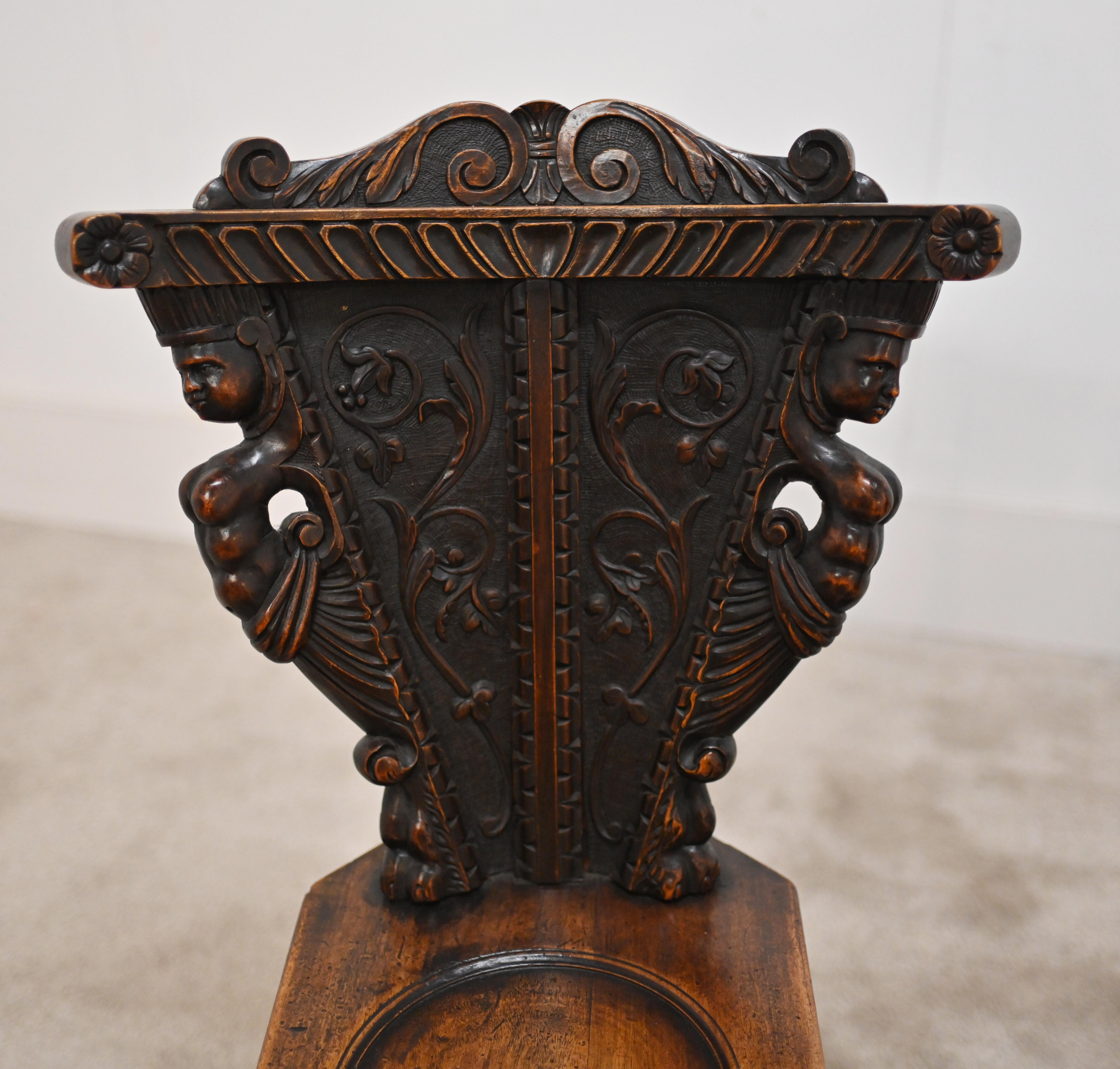 Pair Italian Hall Chairs Antique Hand Carved 1880 In Good Condition In Potters Bar, GB