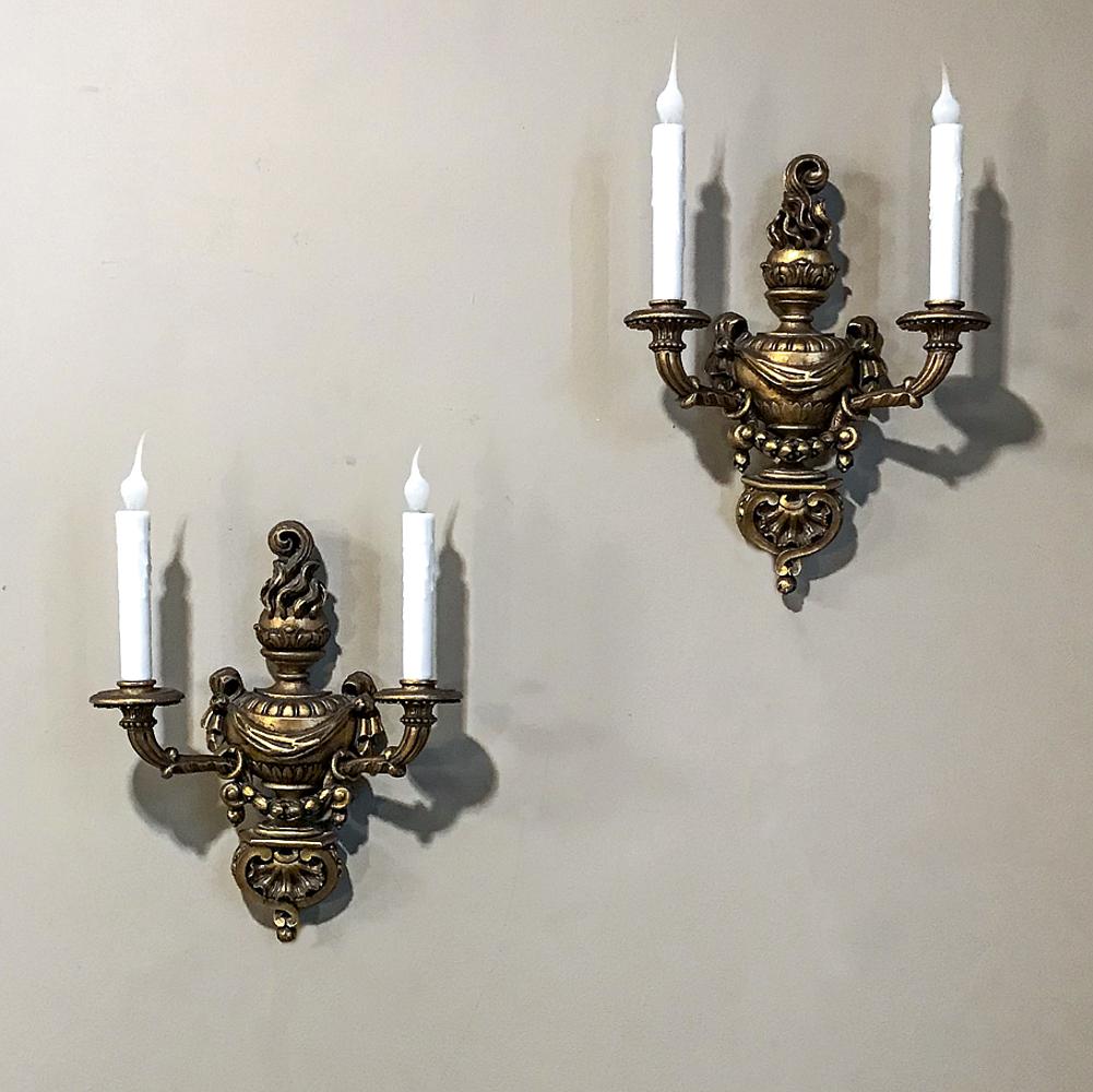 Pair of Italian Hand Carved Louis XVI Giltwood Sconces In Good Condition For Sale In Dallas, TX