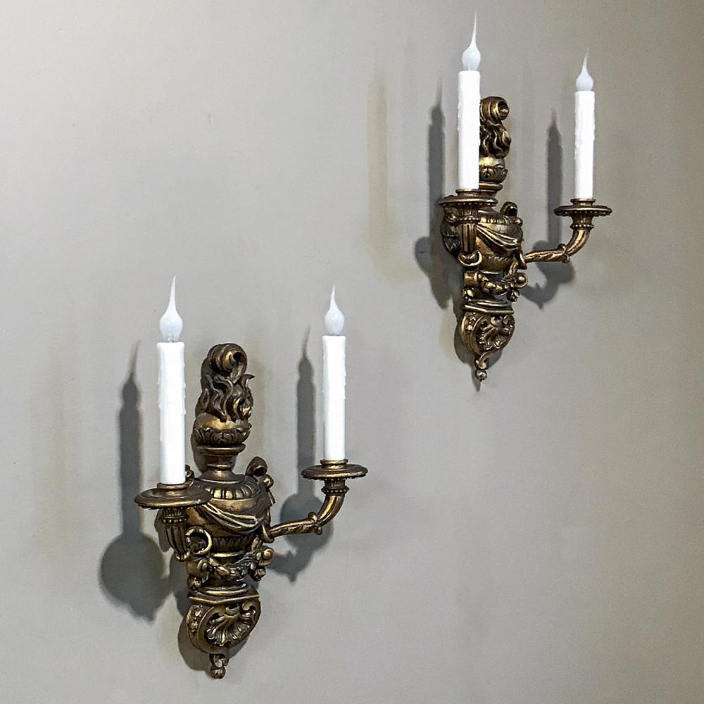 20th Century Pair of Italian Hand Carved Louis XVI Giltwood Sconces For Sale