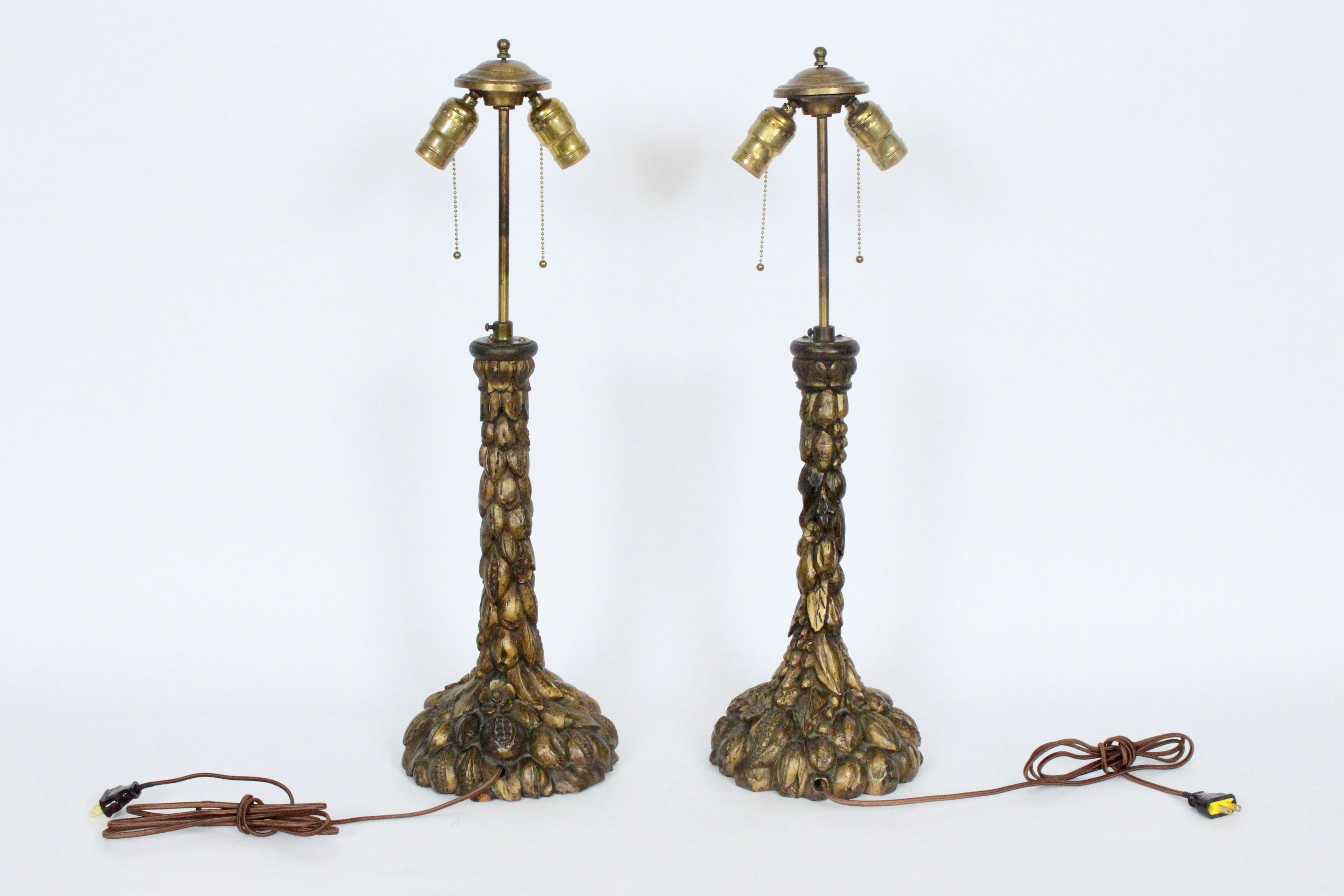 Paire de lampes de bureau italiennes en bois sculpté à la main et bronze doré, années 1920 en vente 12