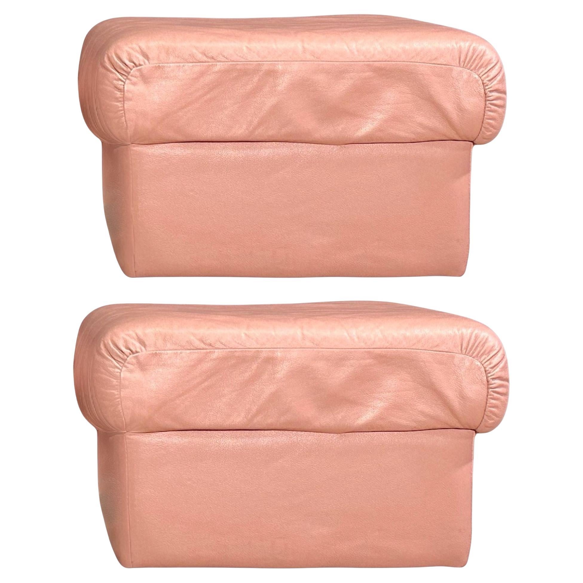 Paire d'ottomans italiens en cuir, 1960