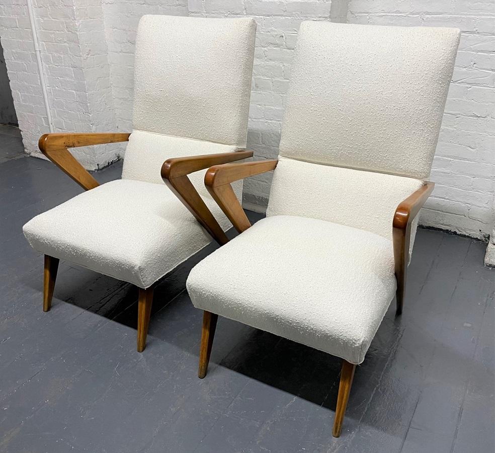 Pair Italian Lounge Chairs Style of Gio Ponti in Boucle  In Good Condition For Sale In New York, NY